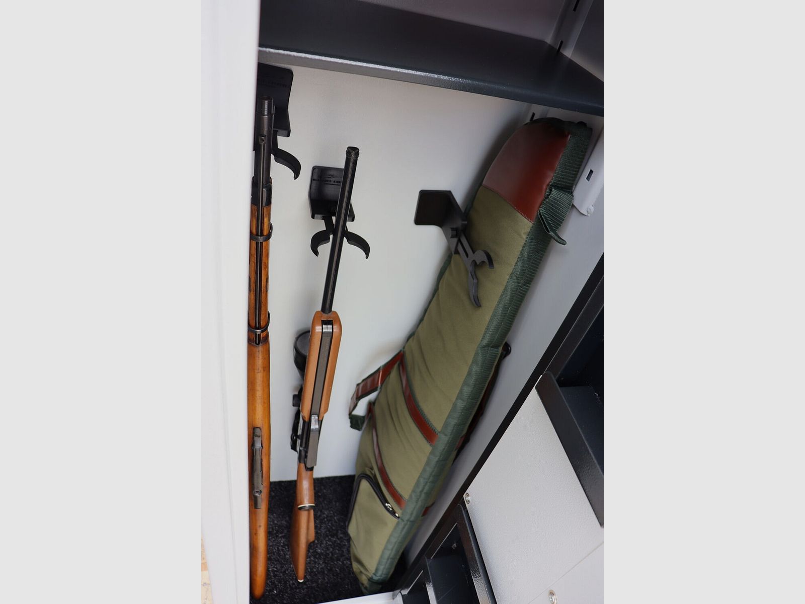 Gunshome uG GUN-i-FLEX sejf na broń HUNTER HABICHT Klasa 0 dla 9LW