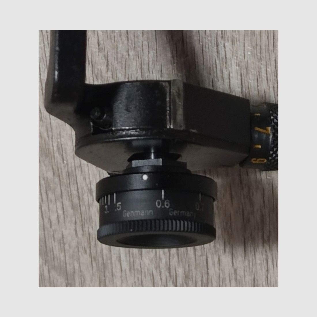 W&F Diopter mit verstellbarer Irisblende inkl. Korntunnel für Schweizer K31