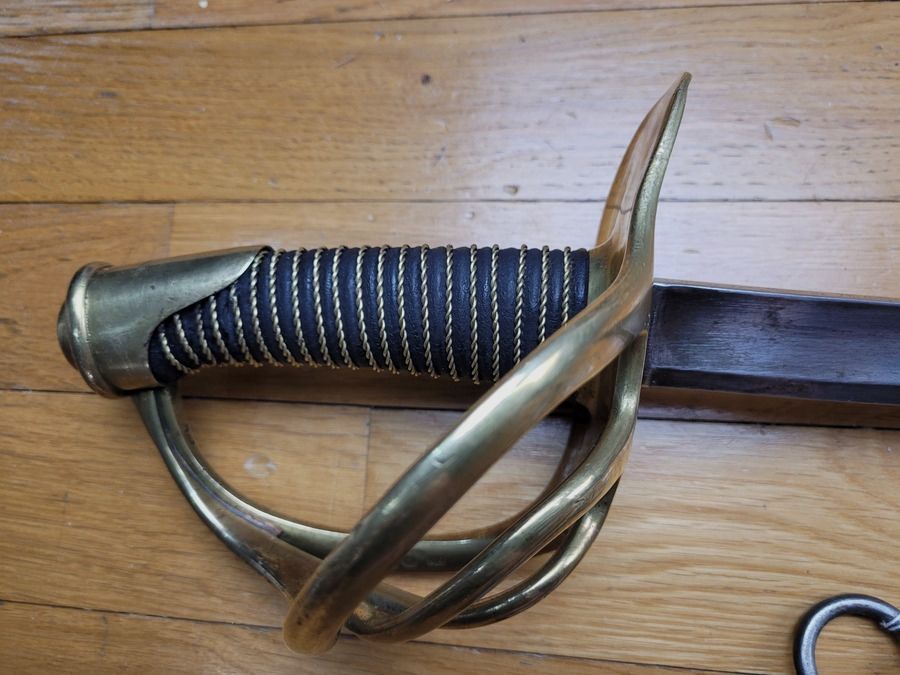 Seltenes Sabre 1822 der schweren Kavallerie (oder „Linienkavallerie“) – Der berühmte „Bancal“ – Kligenthal-Manufaktur August 1824 – Gutes Modell-Futteral – TBE, Bild 3 von 22