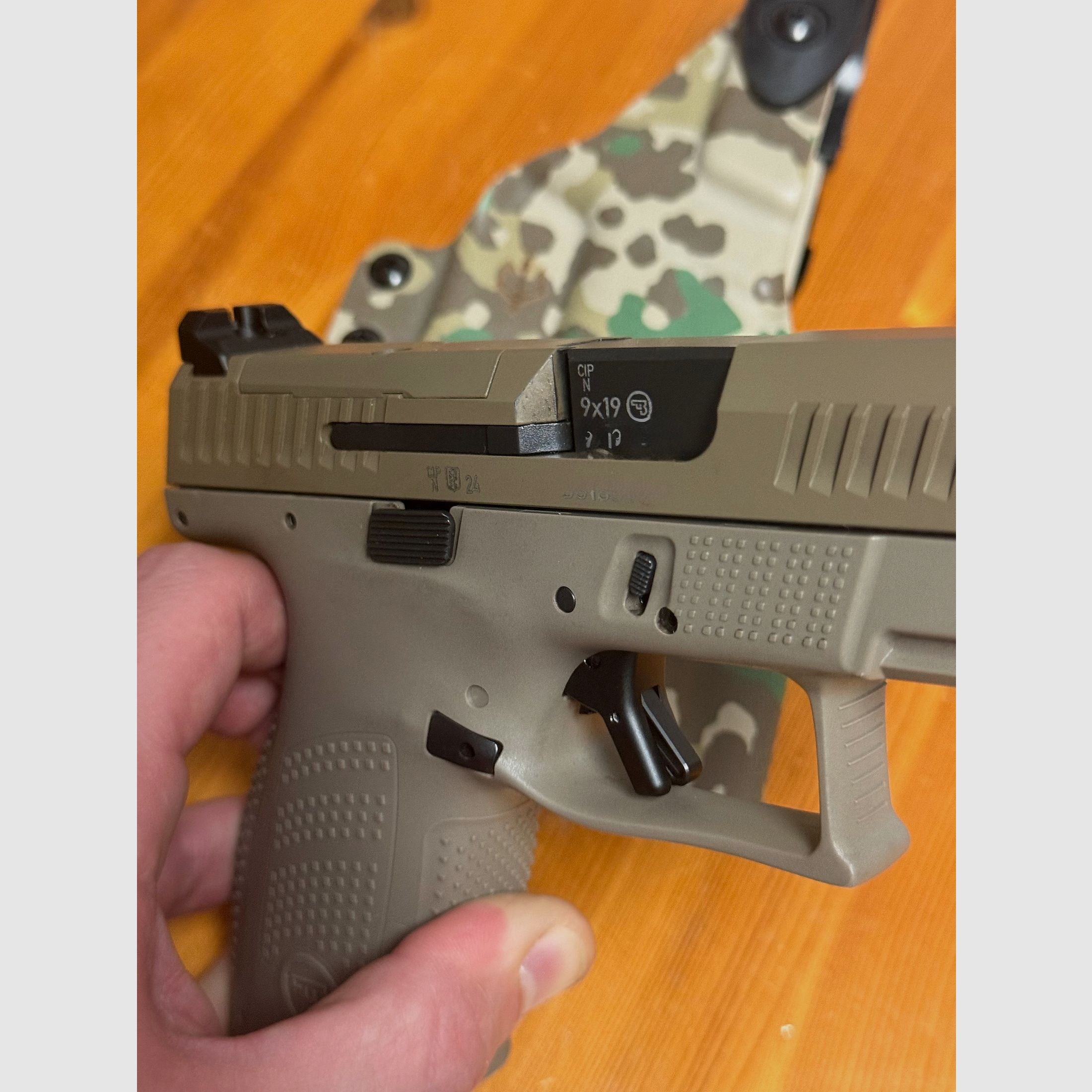 CZ P10c FDE + accessori, immagine 7 di 7