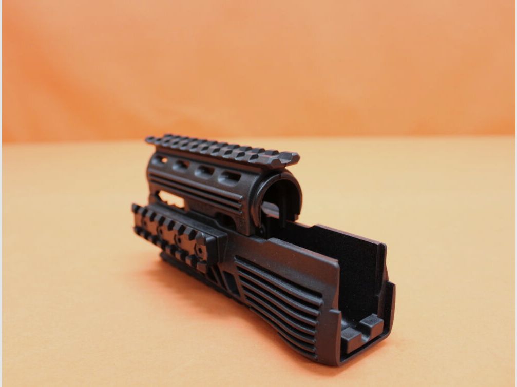 CAA Tactical Kalashnikov AKM: 4-Rail-System/-Handschutz CAA (RS47SET) Polymer schwarz. Geeignet für Systeme Typ Kalashnikov AKM/ AK47/ AK74