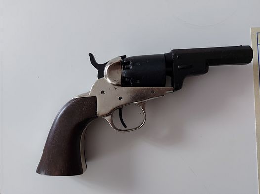 Colt• WELLS  FARGO USA 1848 / Dekowaffe