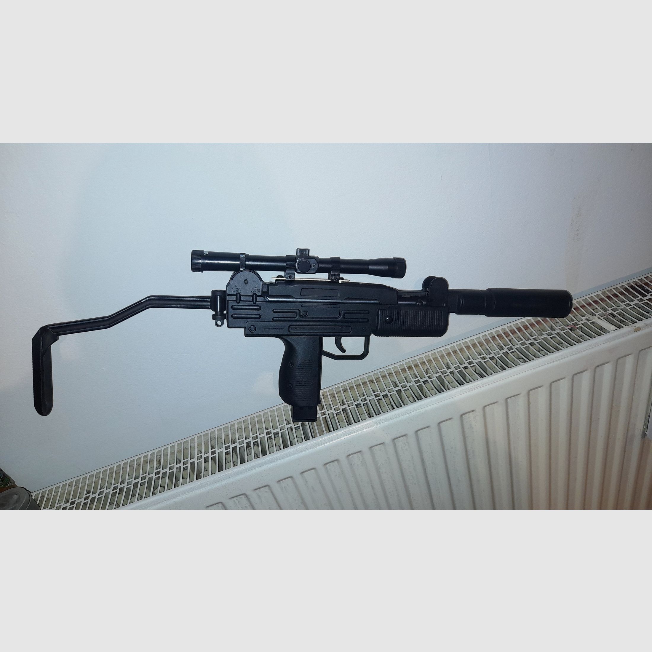 Verkaufe Mini uzi 