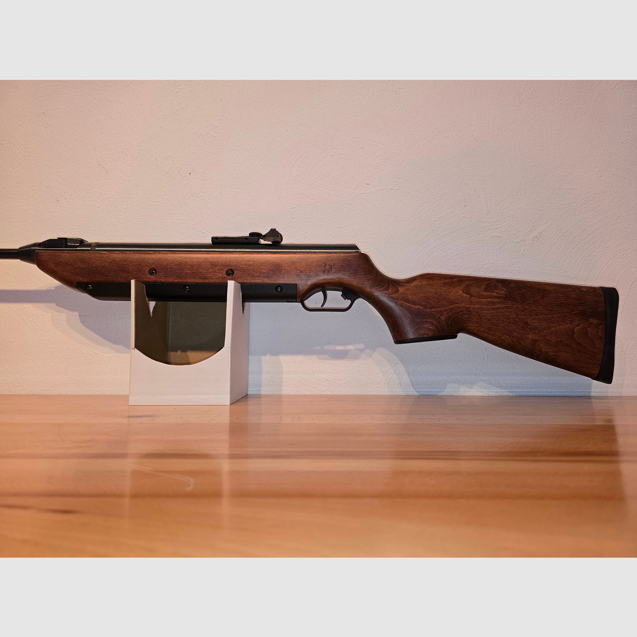 Luftgewehr Browning Airstar 200 mit offener Visierung im Kaliber 4,5 mm ( Starrlauf / Federdruck mit elektrischem Spannvorgang )