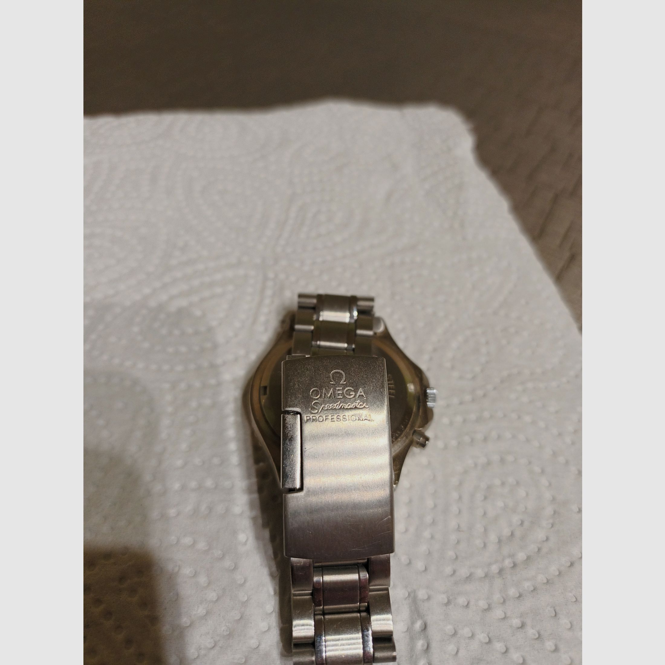 Herrenambanduhr Garde von Ruhla ein ganz seltenes Sammlerstück mit Datum, Licht.