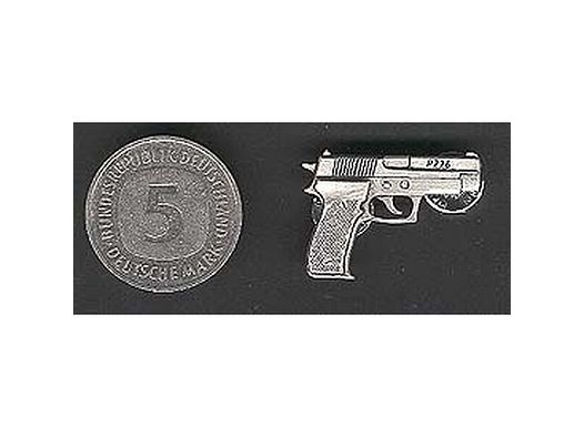 Pistole Sig Sauer P226 als Metall-Anstecker