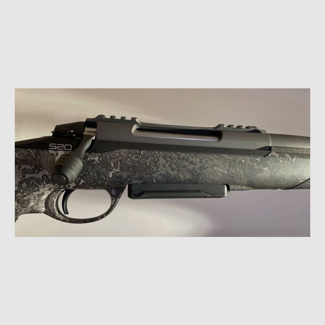 SAKO S20 JAGER - ECHTE HOUT STRATA