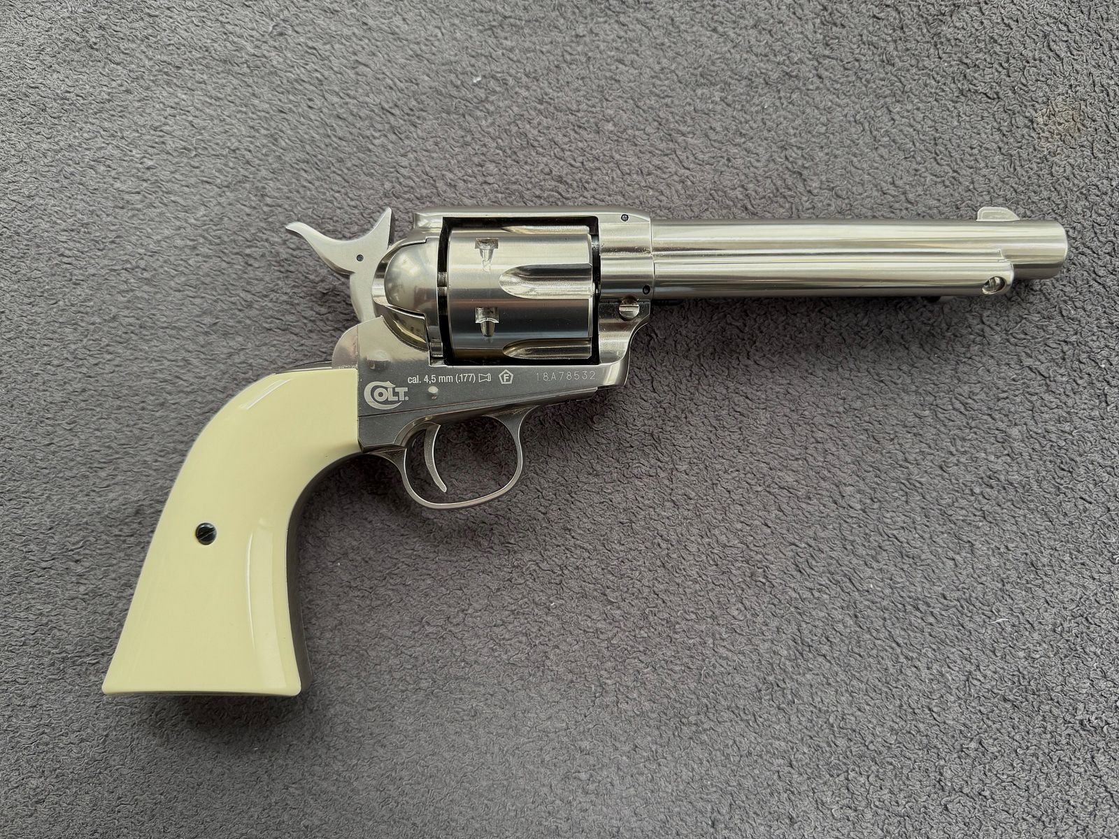 Colt SAA Single Action Army 4,5mm Diabolo CO2 PEACEMAKER Umarex Legends