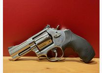 Smith&Wesson Model 686 Plus 3 cale 7 strzałów