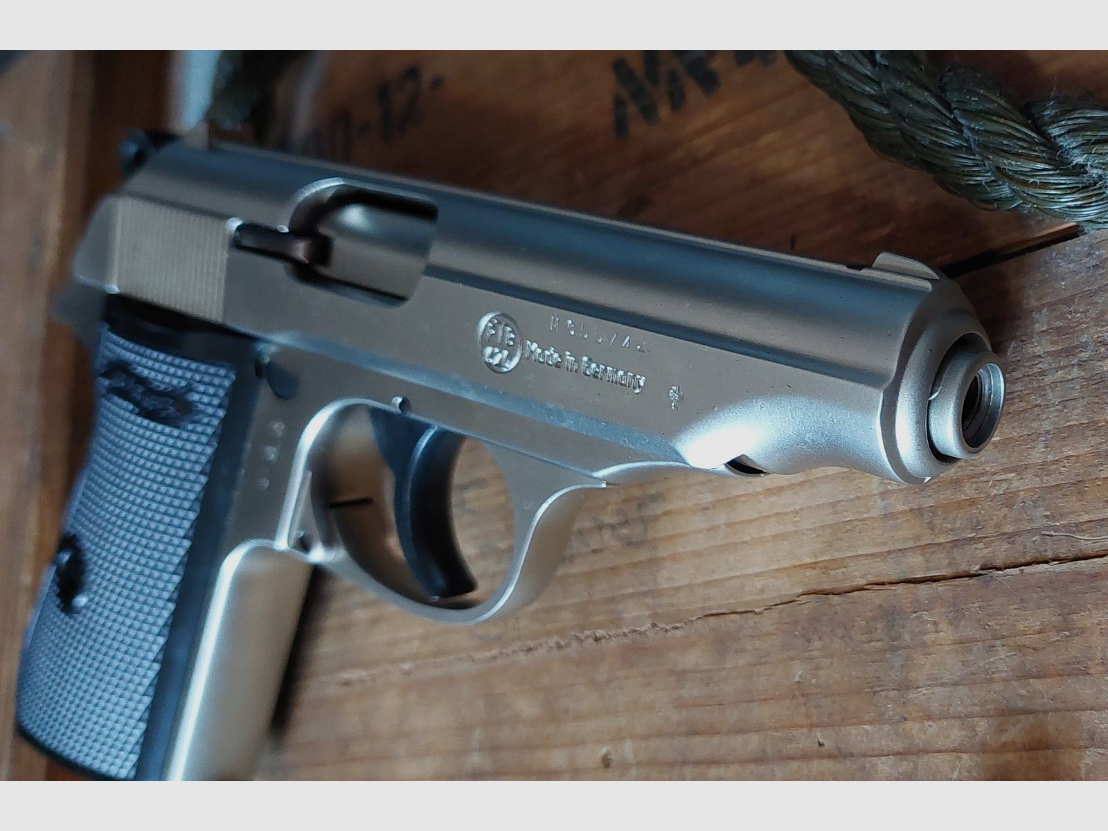 Walther PP chrome 9 mm PAK (PTB 620)