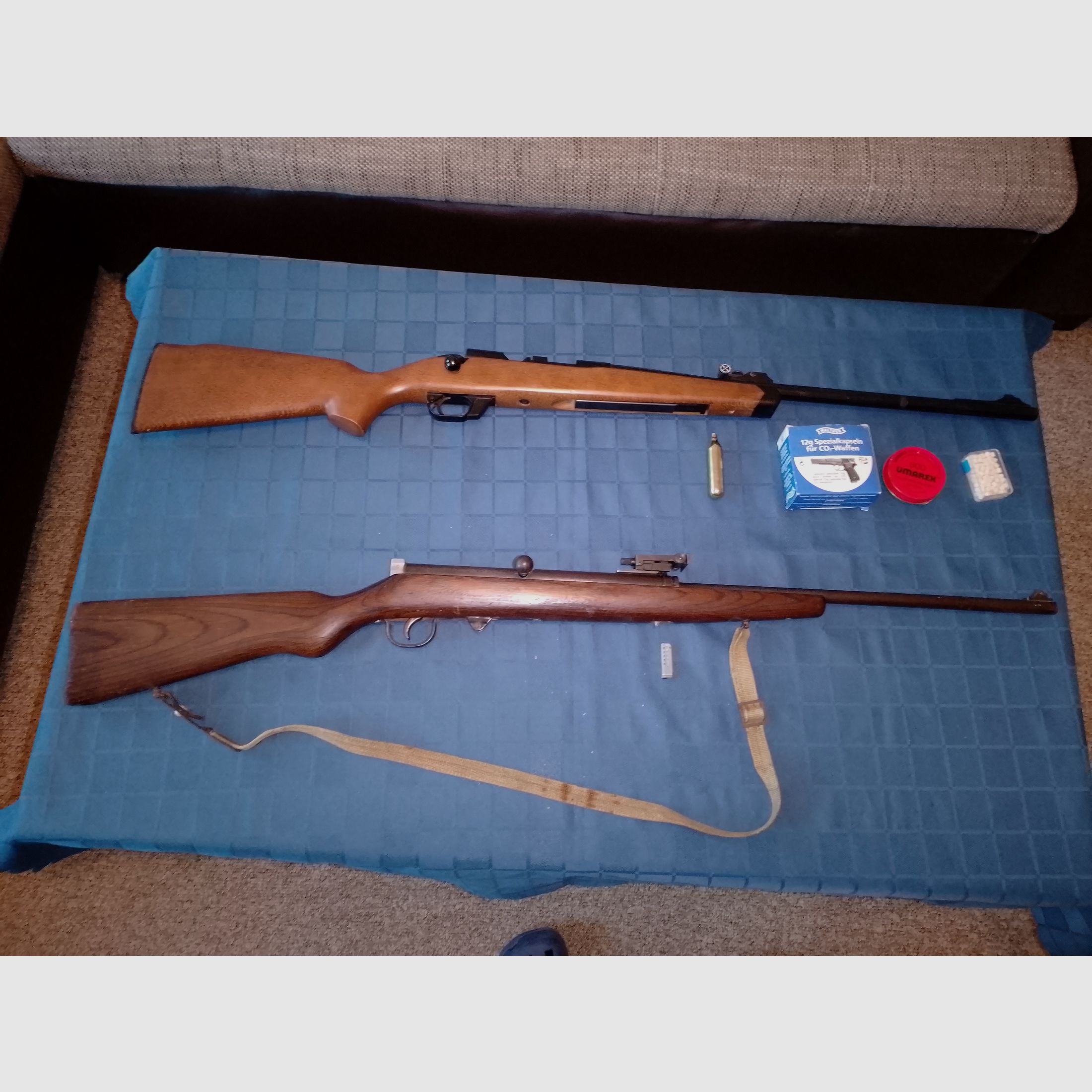 Luftgewehre 1x Haenel Sport Model 49a Cal. 4,4 und 1x  Umarex Podium CO2 Rifle Cal. 4,5