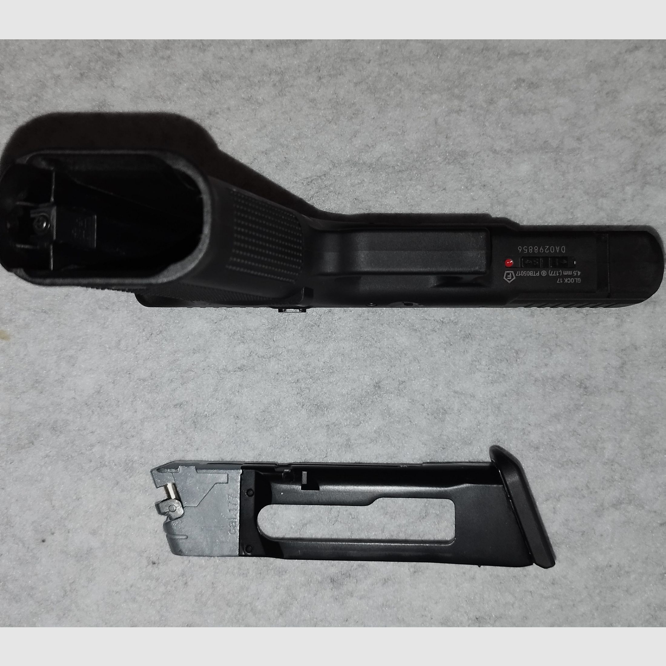 Glock 17 Gen 5 CO2 4.5mm BB with blowback and remaining warranty
