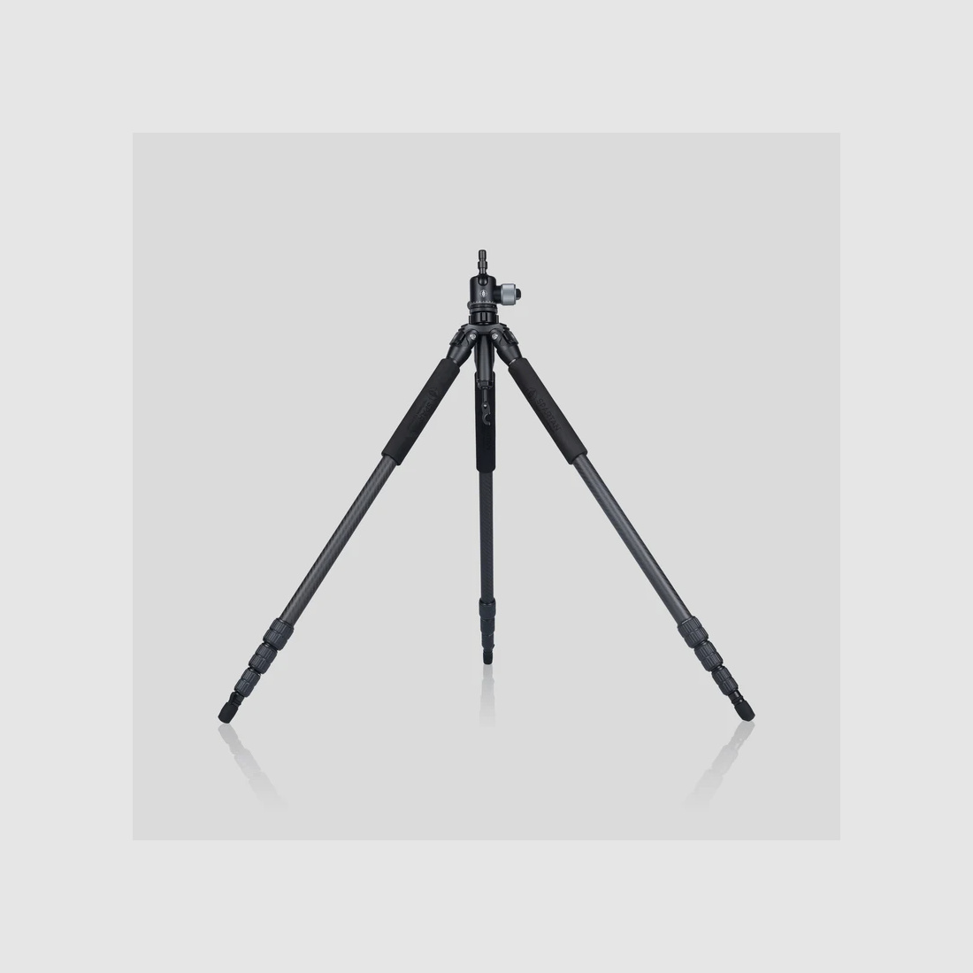 Spartan Precision Equipment Ascent Tripod™ Gen 2 Woodland mit Davros Pro Head™ und Trekkingstockgriffen
