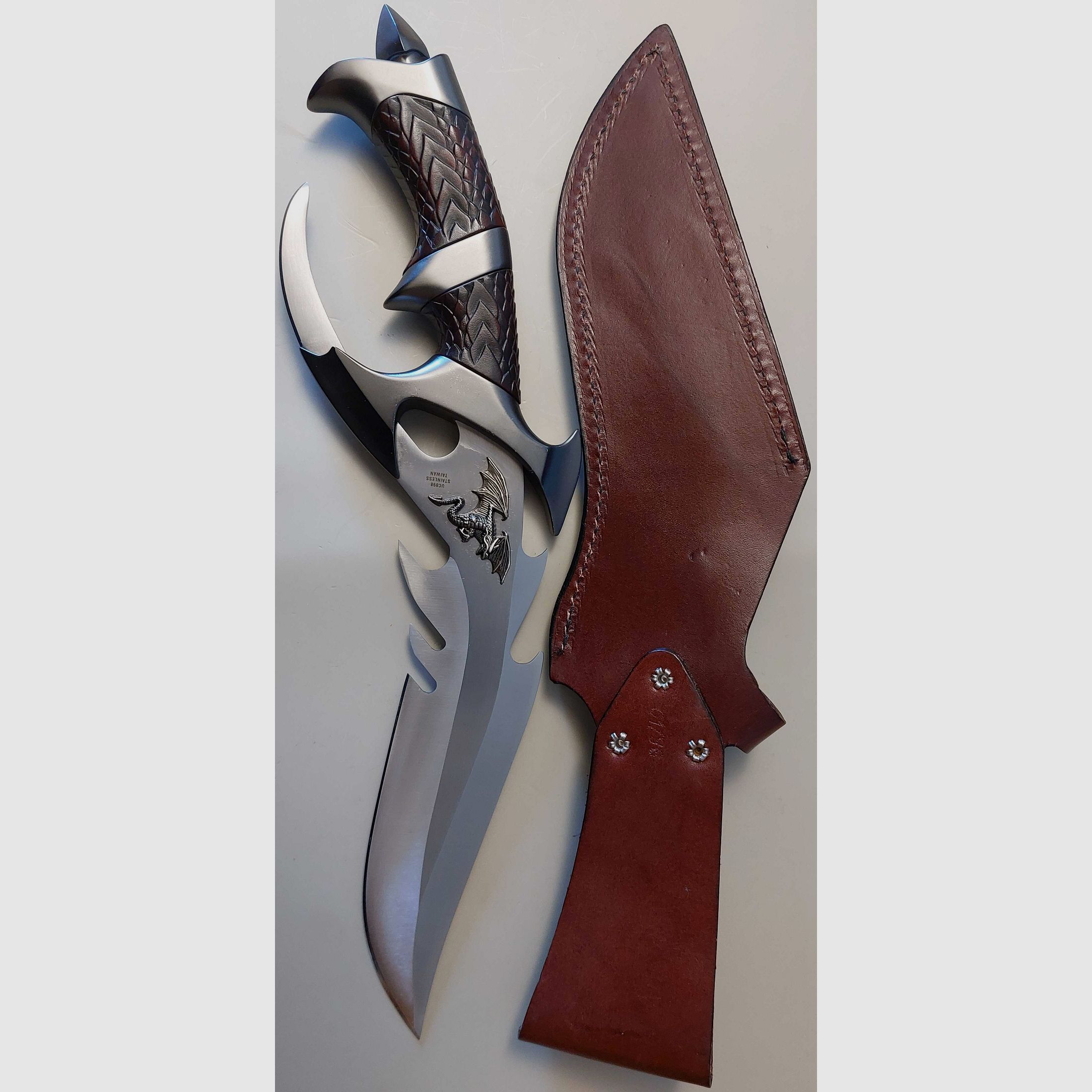 1996 Dragon Lord Gil Hibben Knives UC898 