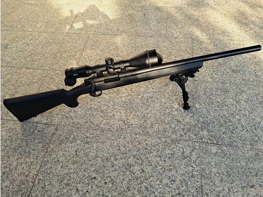 Remington 700 SPS Tactical mit Zielfernrohr Meostar R1r 3-12 x 56 RD  sowie Zweibein