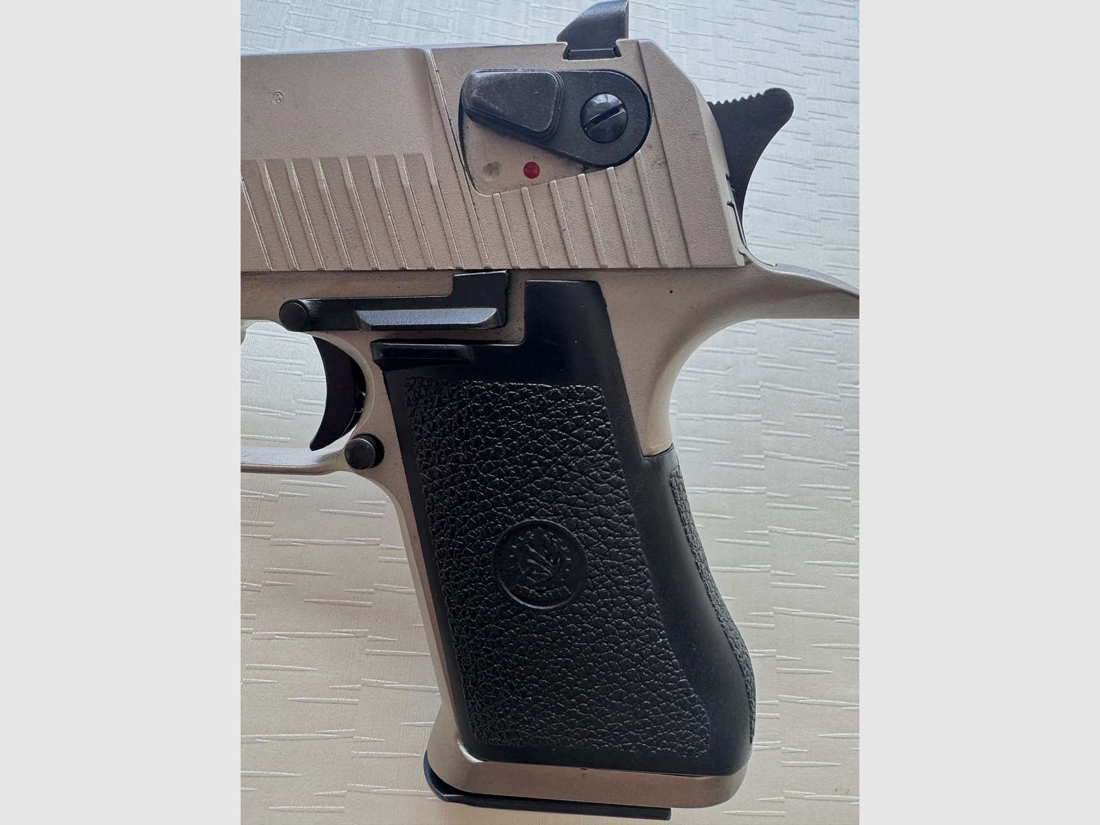 IMI Desert Eagle calibre .44 Magnum – version nickelée avec réglage du trigger, image 6 sur 9
