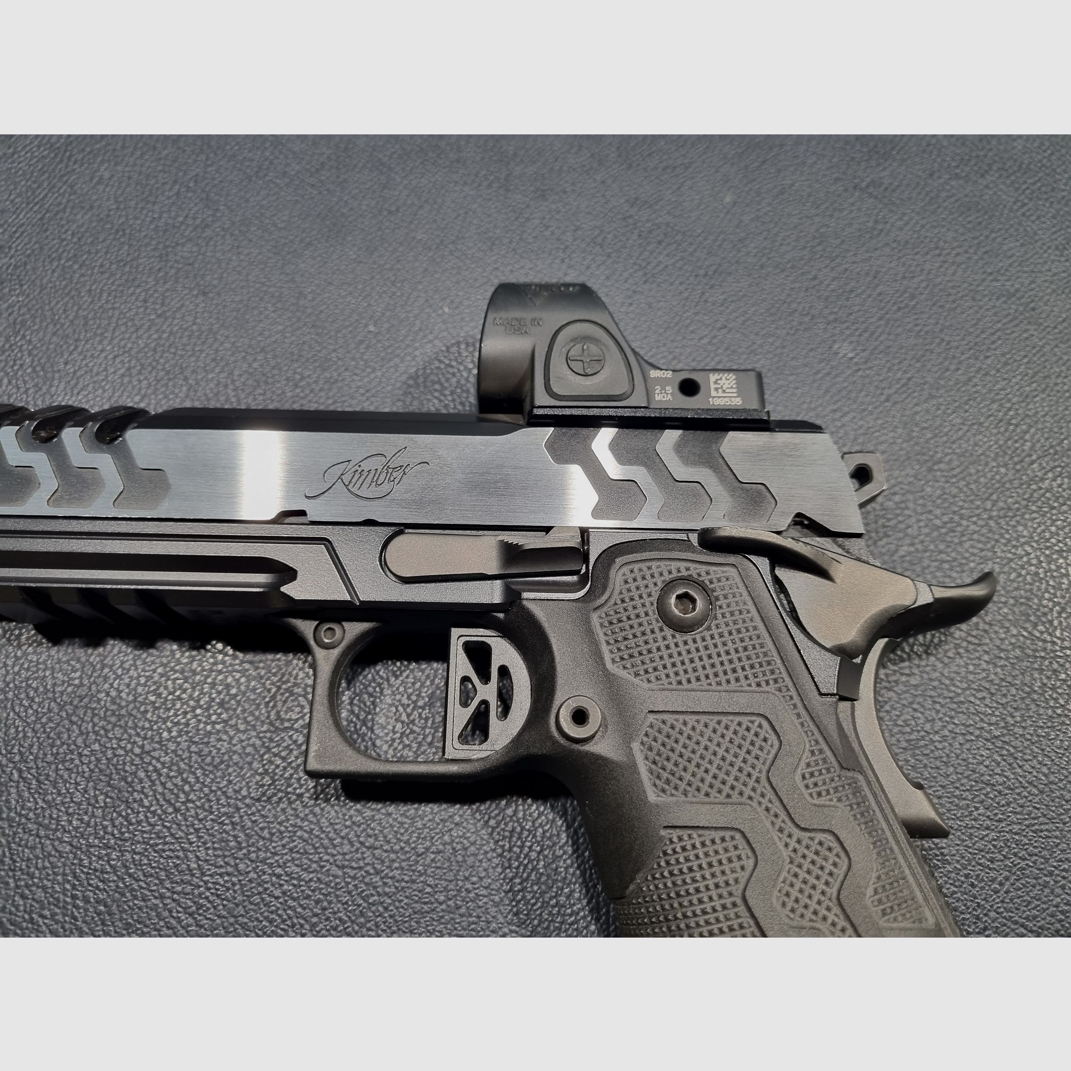 Selbstladepistole KIMBER 2K11 ECLIPSE Kal. 9x19mm mit Rotpunktvisier, Bild 3 von 4