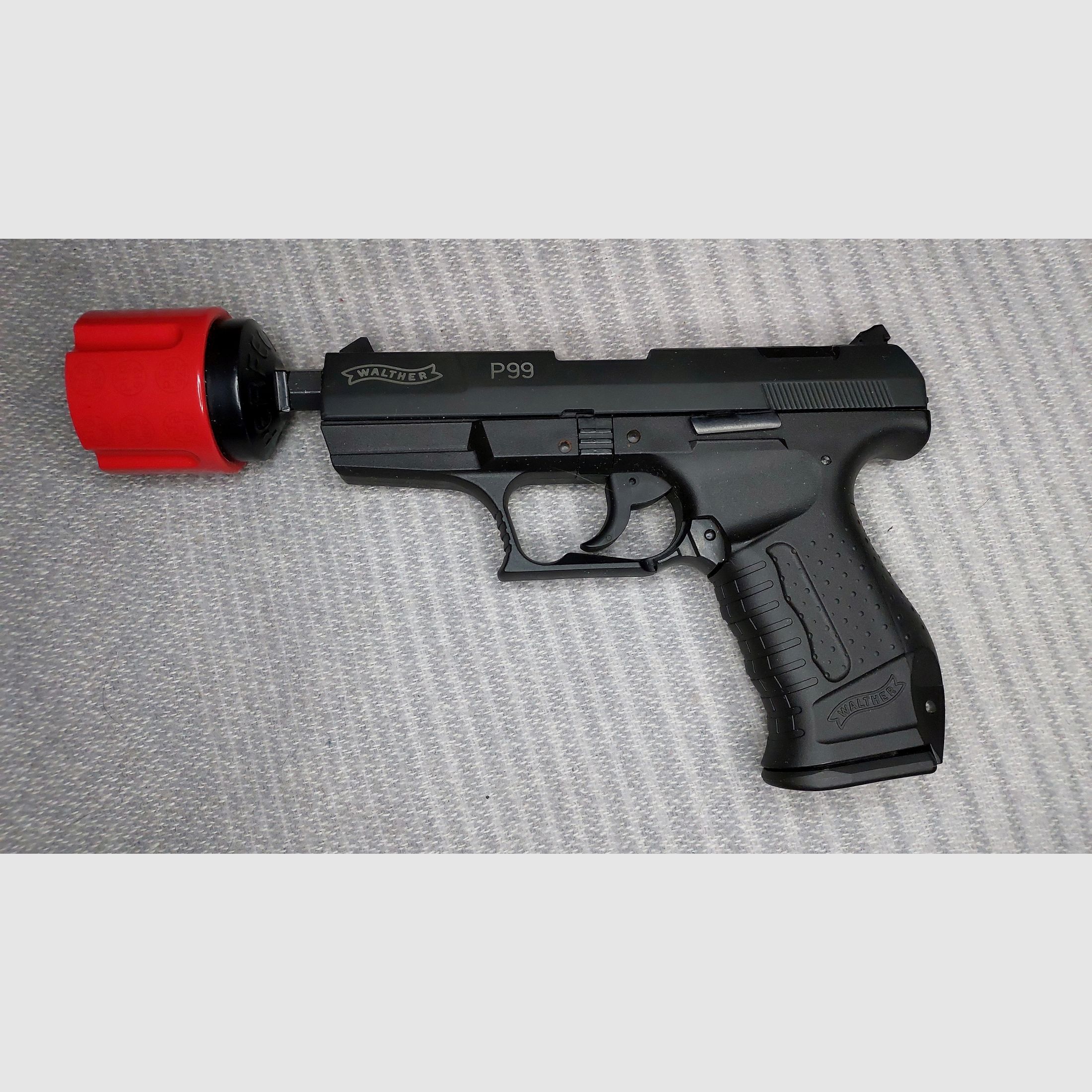 Walther P99 Schreckschuss Pistole 9mm P.A.K. (PTB 762) mit Multiabschussbecher