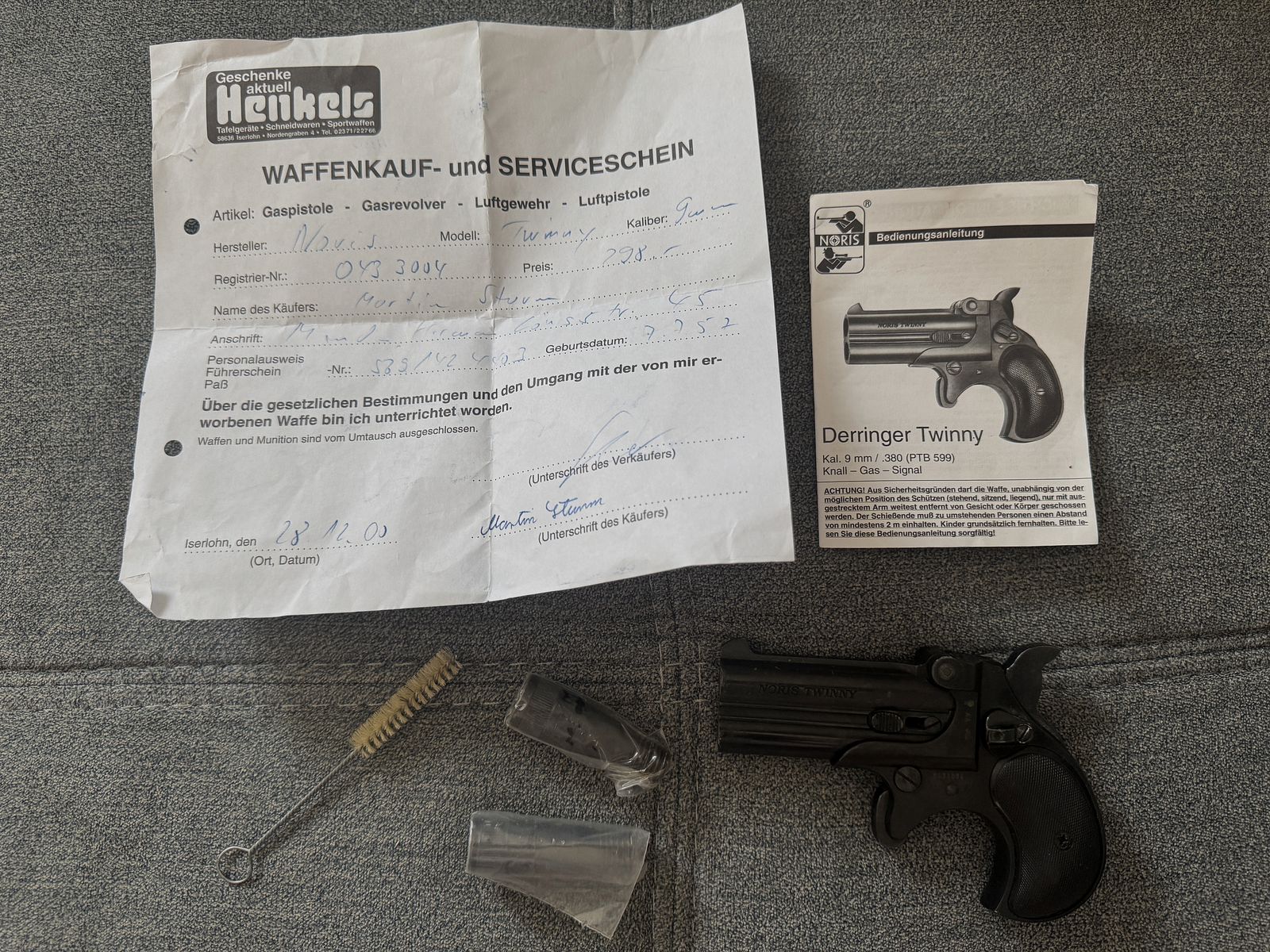 Schreckschuss Derringer Noris Twinny 9mm Knall (PTB 599) + accessori & ricevuta