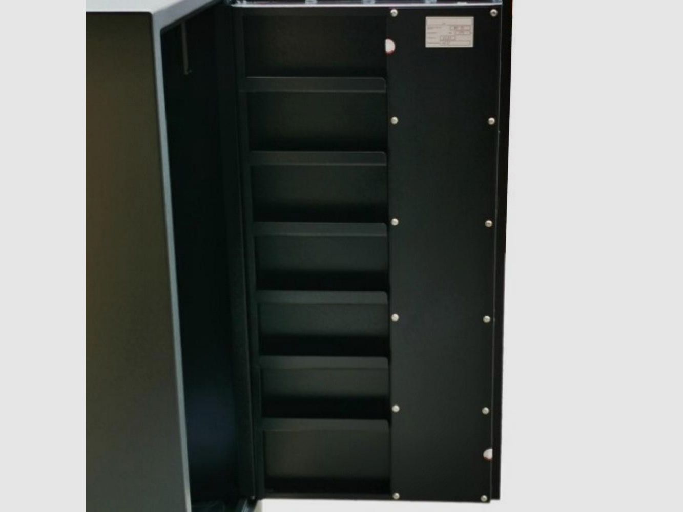 Waffenschrank HUNTER ZIBBE Kl. 1 (1300x690x410) max. 14 LW