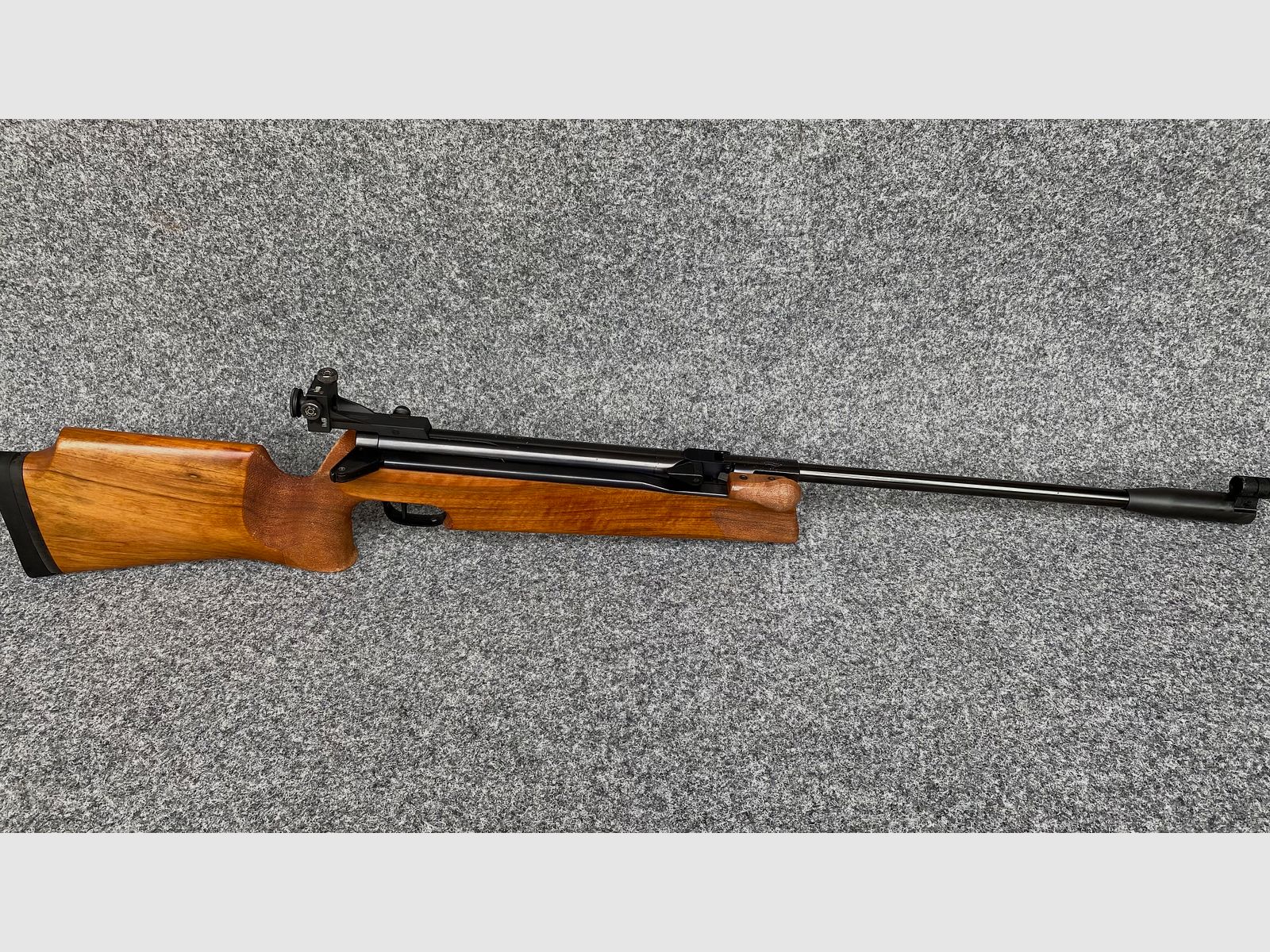 Walther LGR, Matchluftgewehr, Seitenspanner