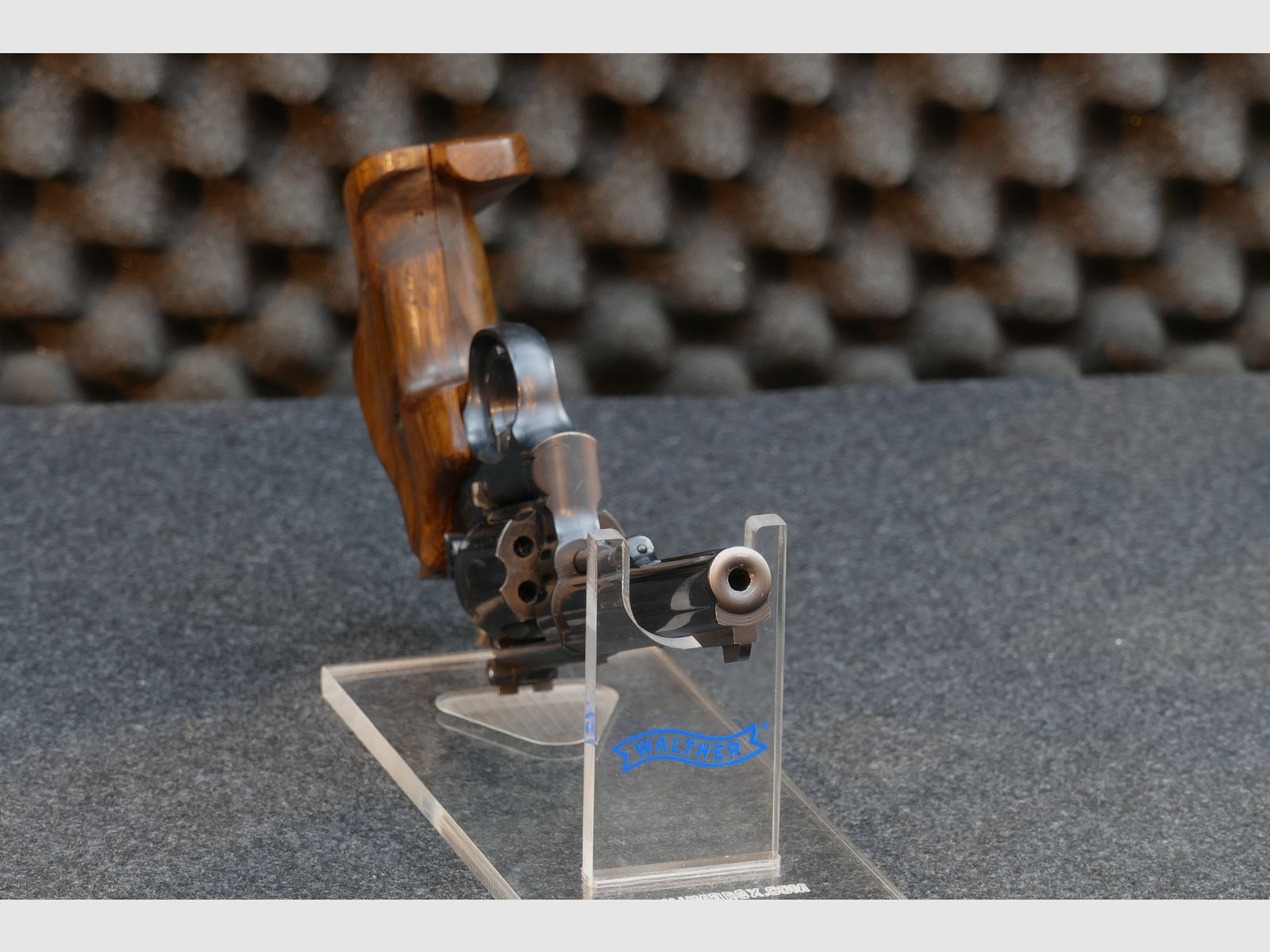 Smith & Wesson Modello 17-5 — 6" (152 mm) • .22 LR