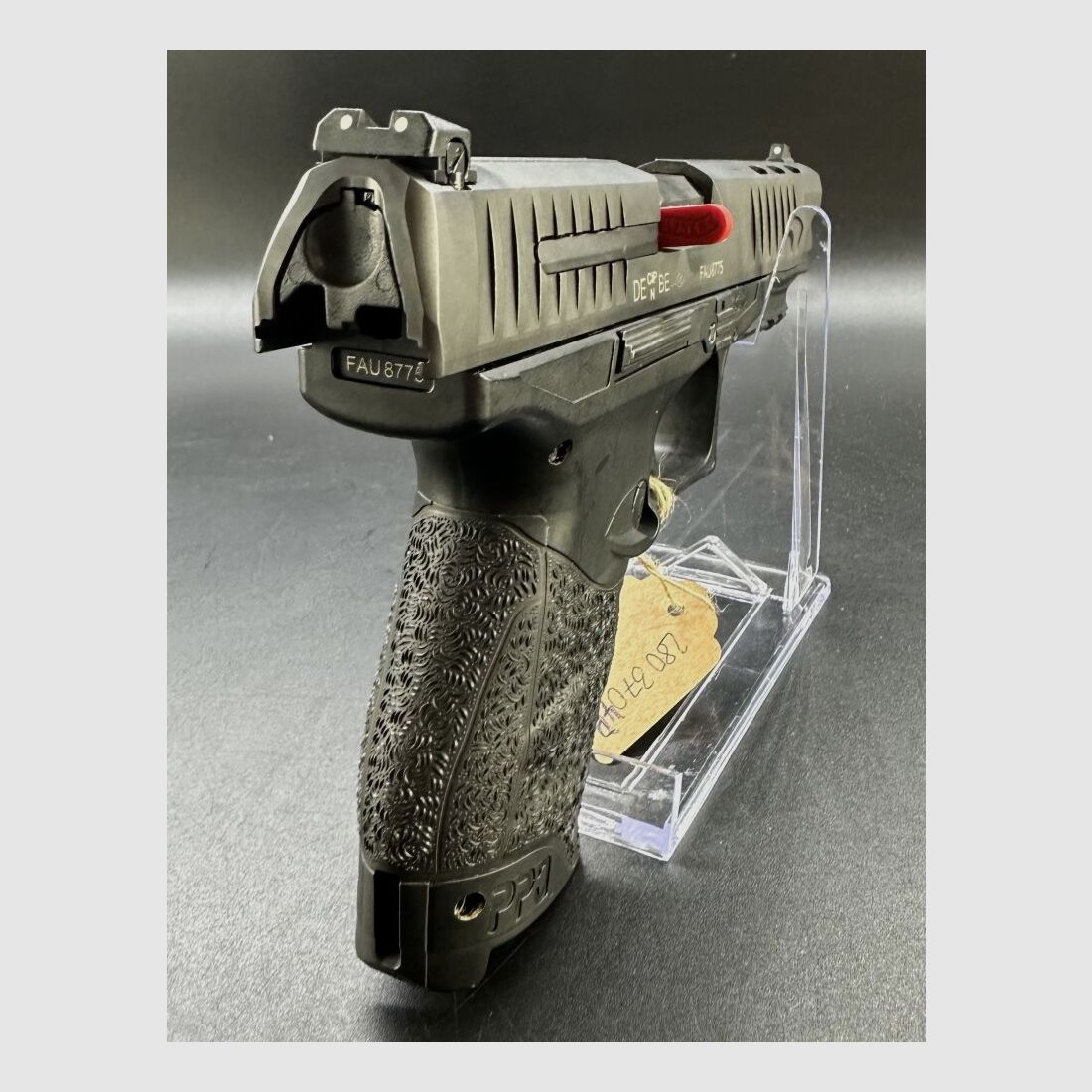 Demonstratiewapen Walther semi-automatische pistool PPQ M2B Navy 9x19 PS 4,6" 15R17R IN 9mmLuger, afbeelding 4 van 6