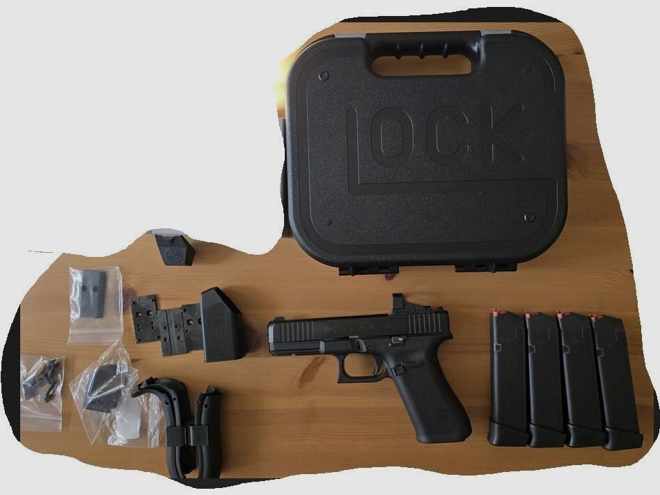 GLOCK GLOCK 17 MOS Gen. 5 mit SHIELD SMSc Red Dot