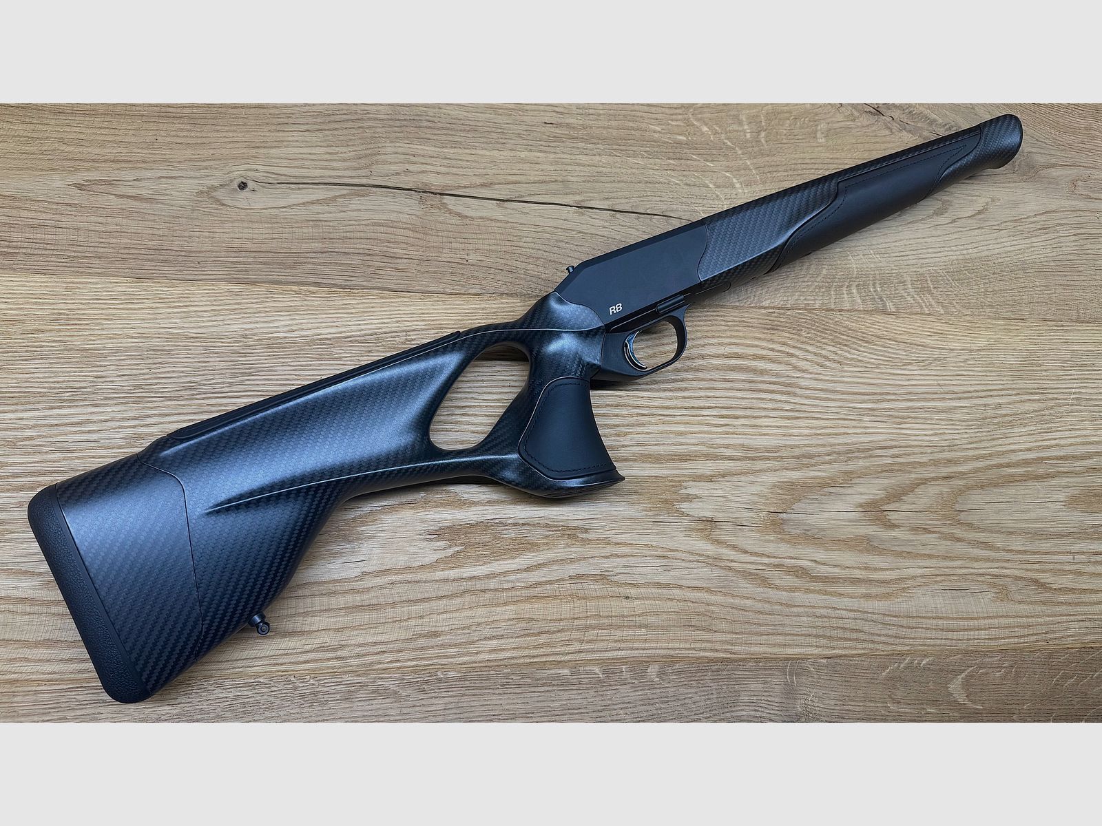 Blaser Schaft mit Gehäuse/System R8 Carbon Leder schwarz / DLC Abzug / Vorderschaft carboniert / Logo silber