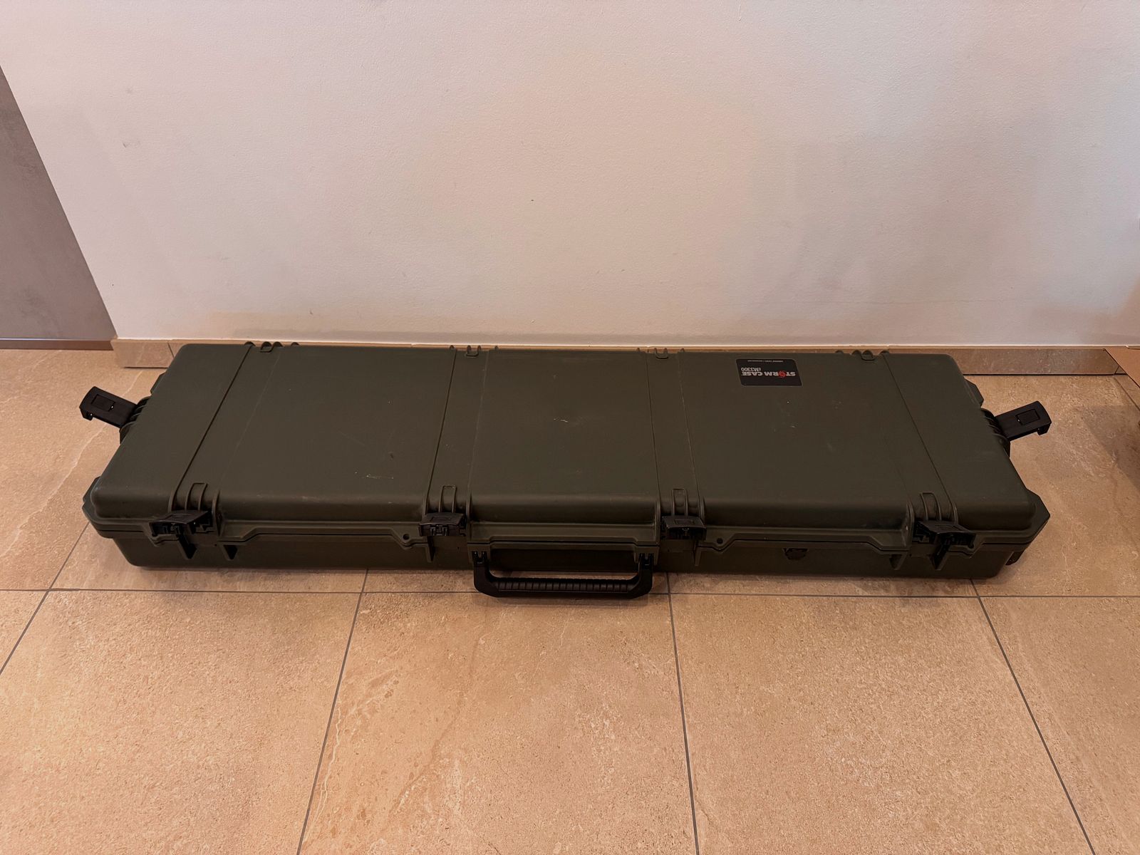 Storm Case iM3300 Gun Case Verde Oliva con Ruedas, incl. Espuma
