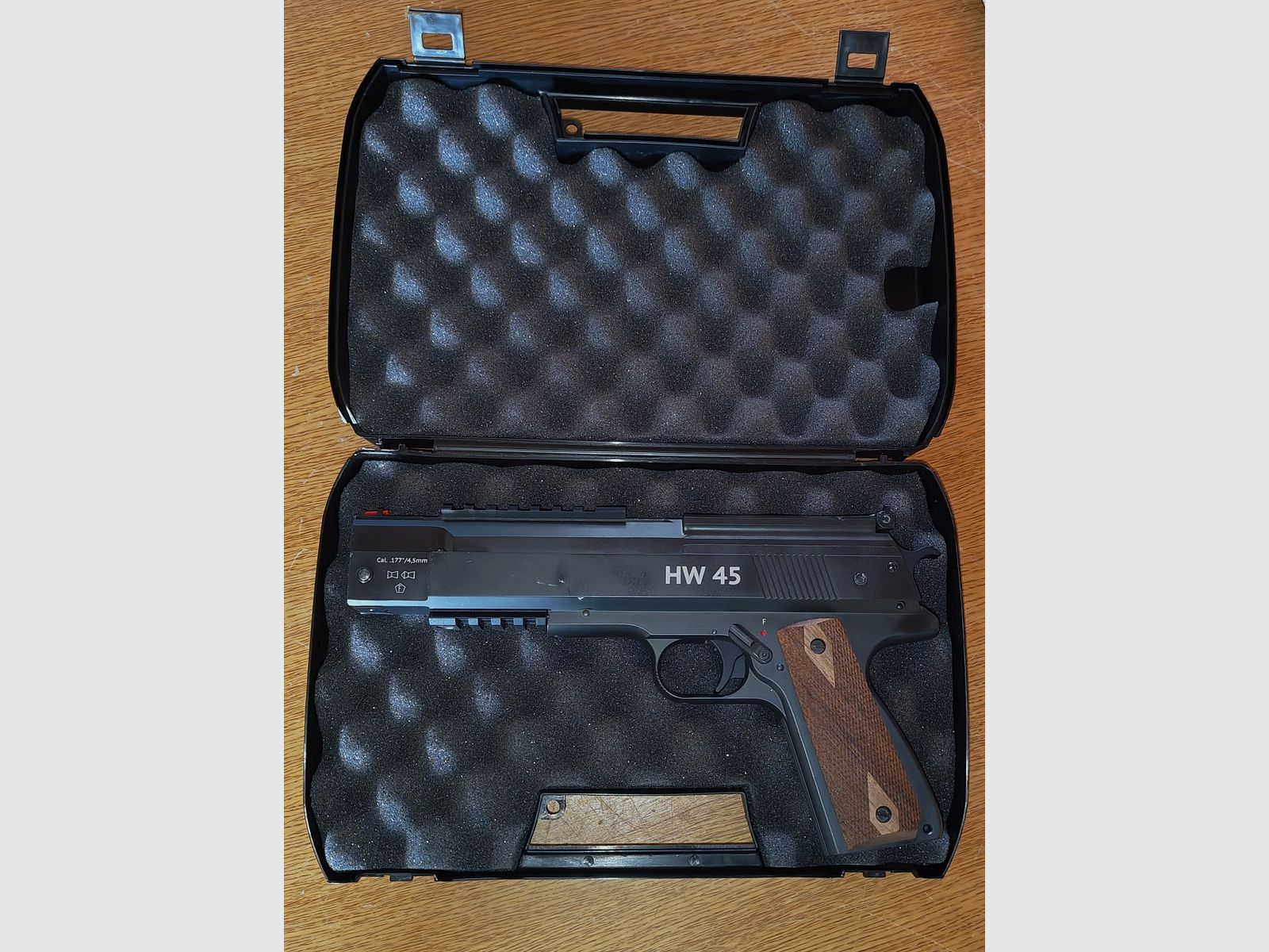 Luftdruckpistole Weihrauch HW 45