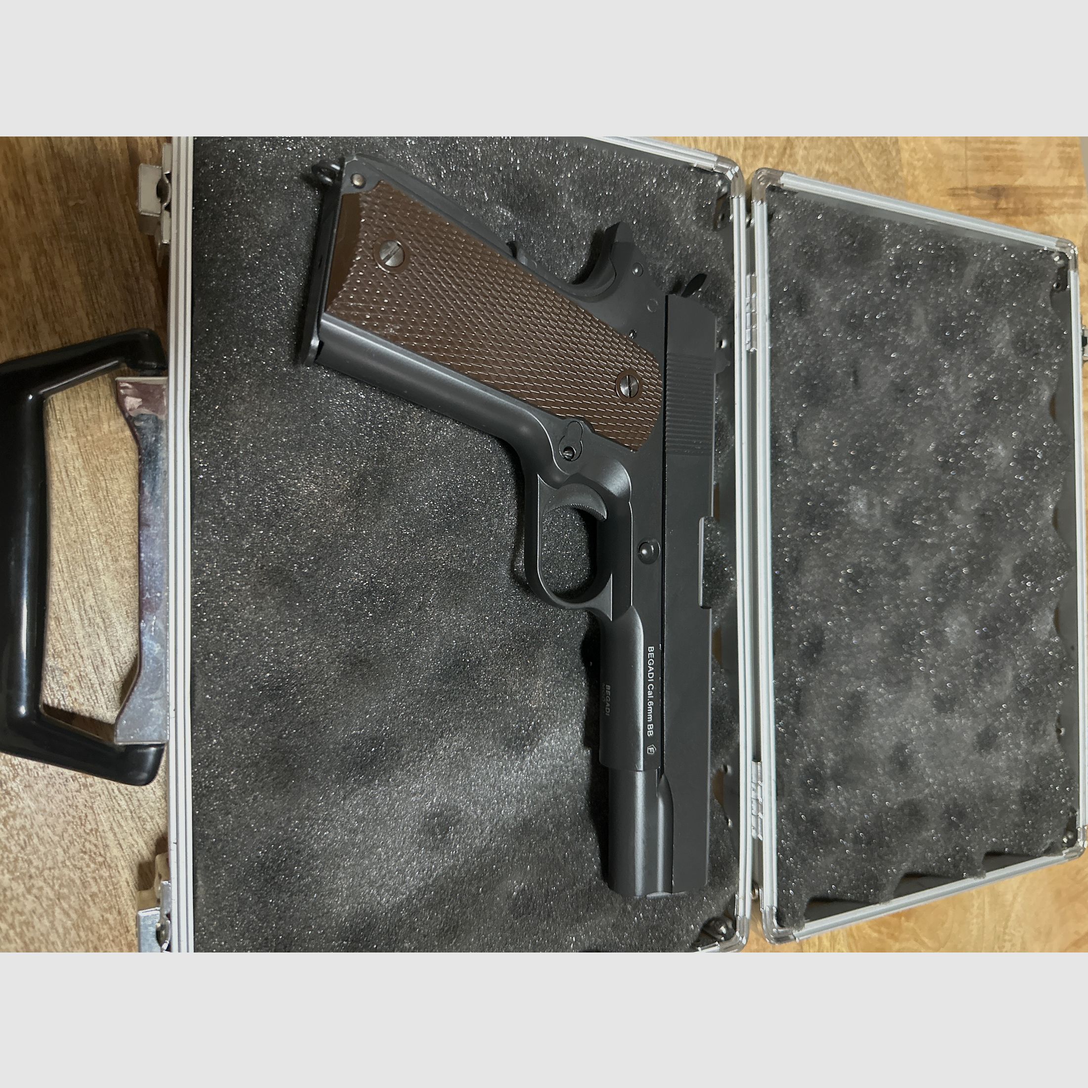 Begadi M1911 Pistolet kal. 6 mm BB Airsoft z oznaczeniem F