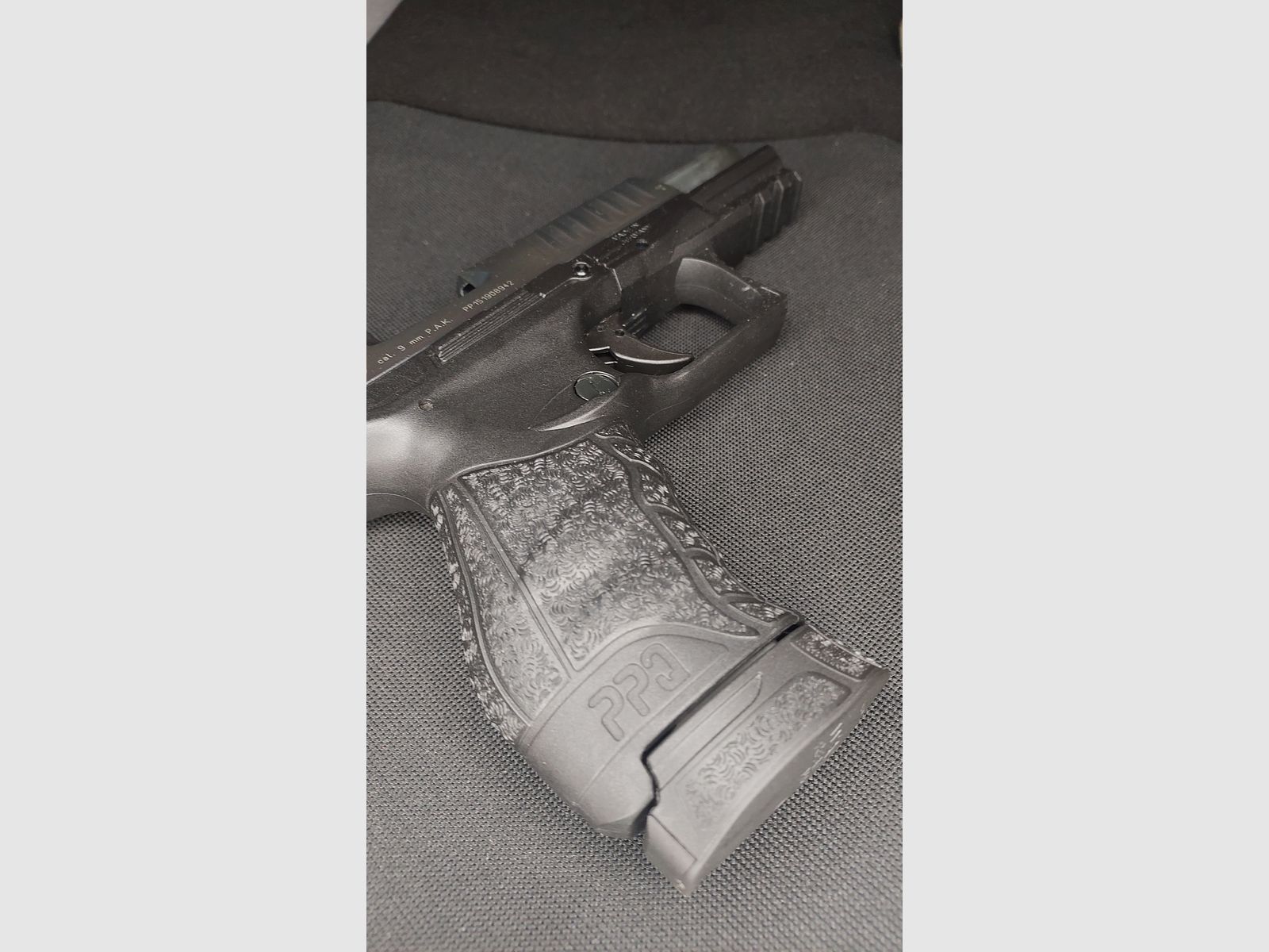 Walther PPQ M2 Navy Kit Pistolet alarmowy 9mm P.A.K. czarny (PTB 958) - z tłumikiem jak nowy!