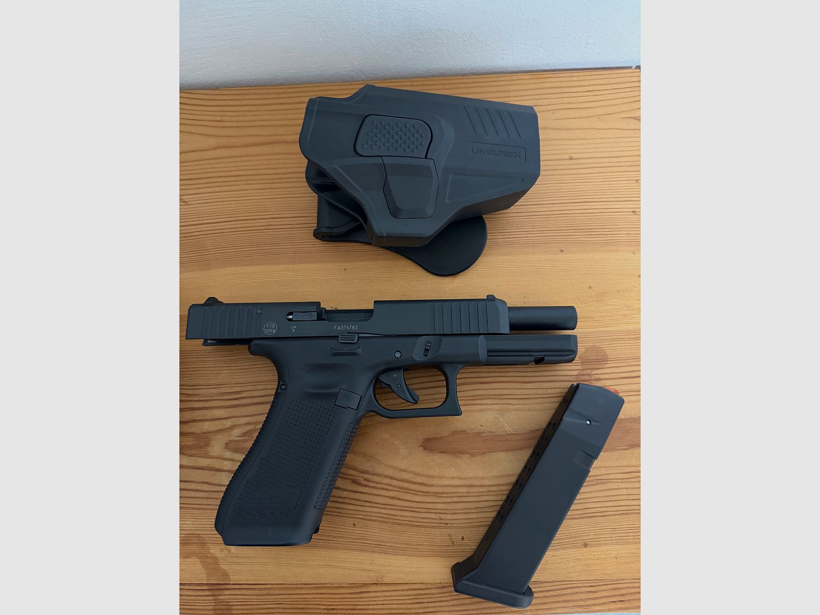 Glock 17 GEN 5 9mm Flash-Ball avec étui inclus