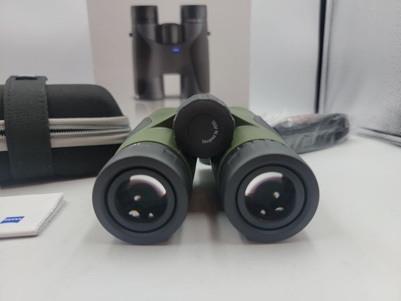 ZEISS Terra ED 10x 42mm Outdoor Binoculars, Green