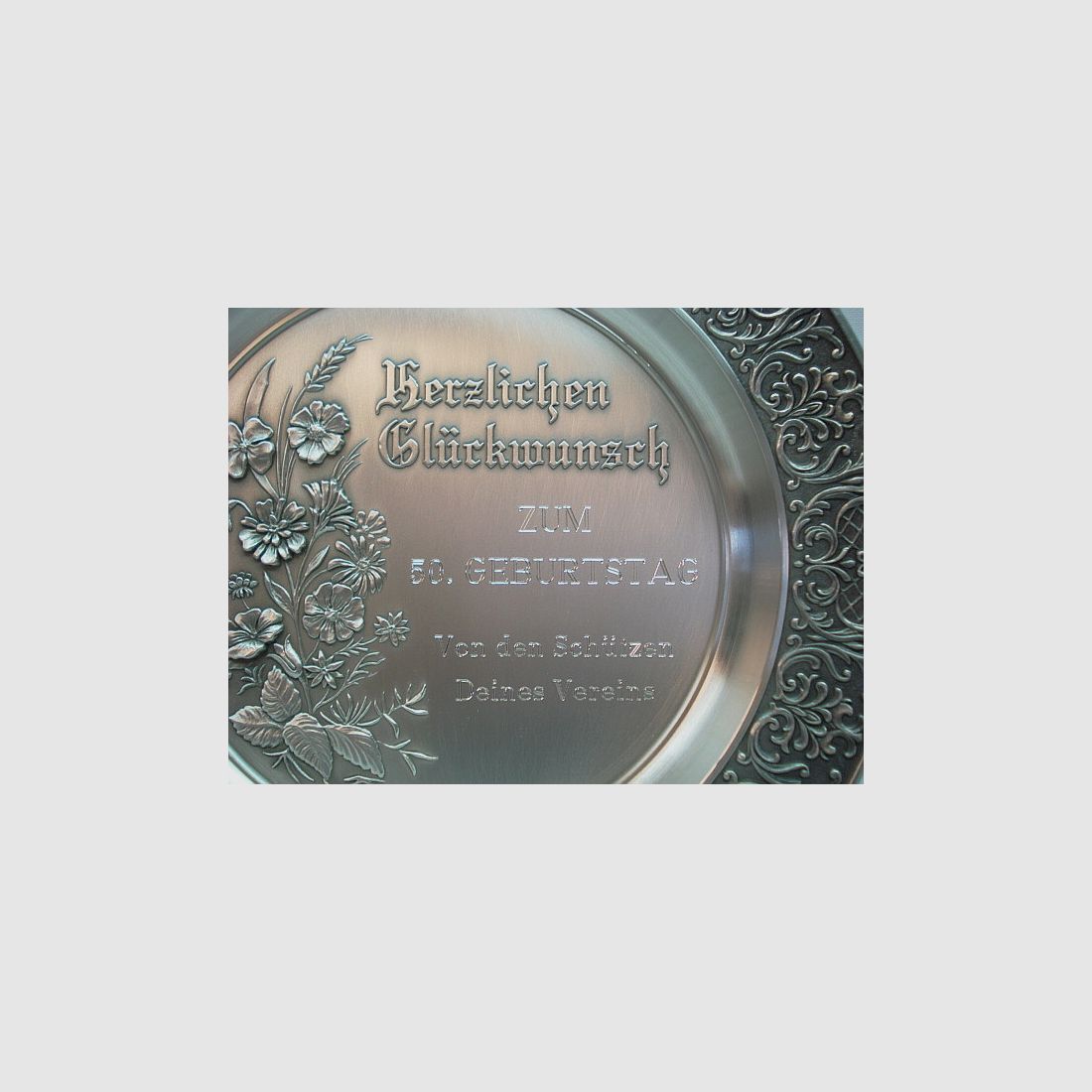 Plato de estaño de 24 cm - Felicitaciones