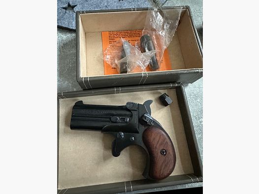 Noris Twinny cal. 9mm Knall / Gas mit Holzgriffschalen PTB  560