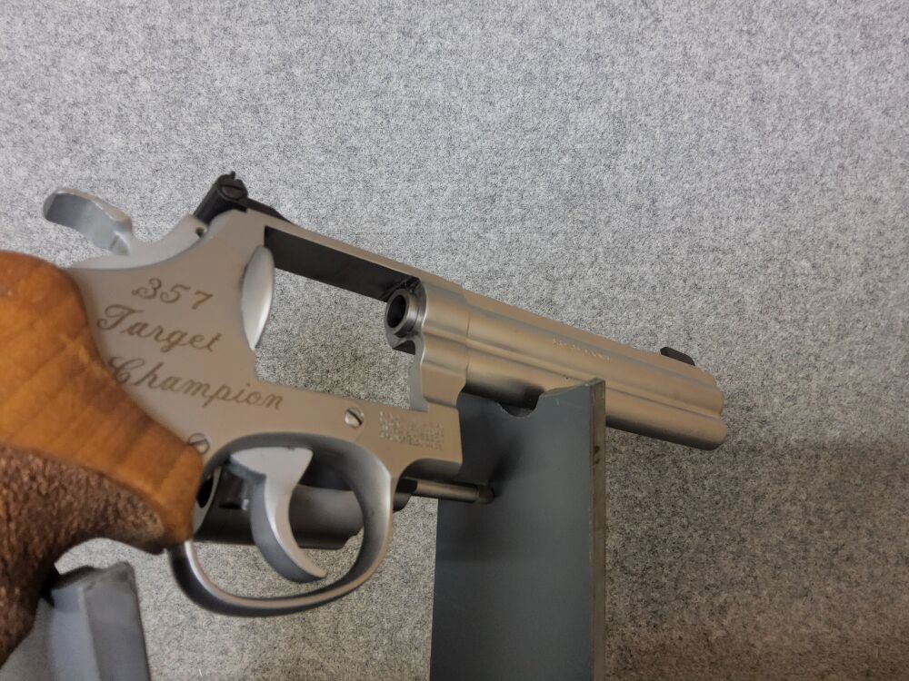 Smith&Wesson 686-3-Target Champion