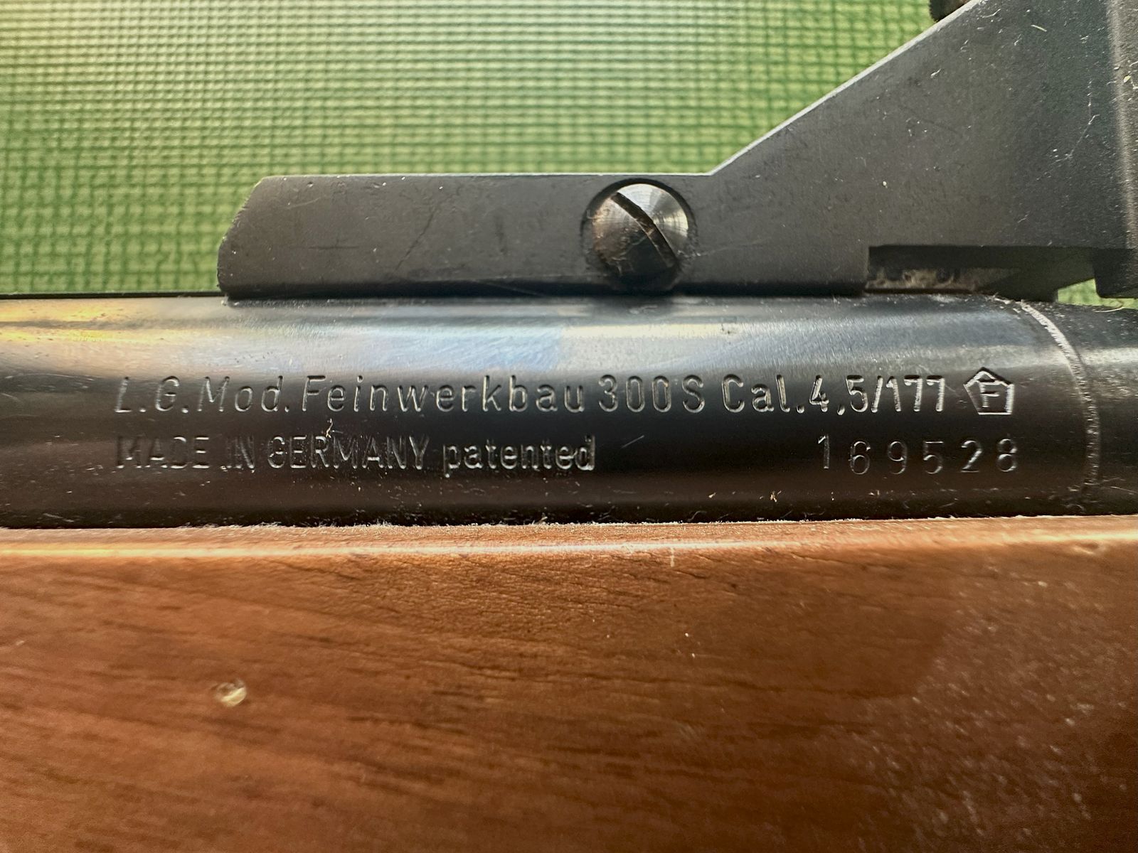 Feinwerkbau 300S rechts
