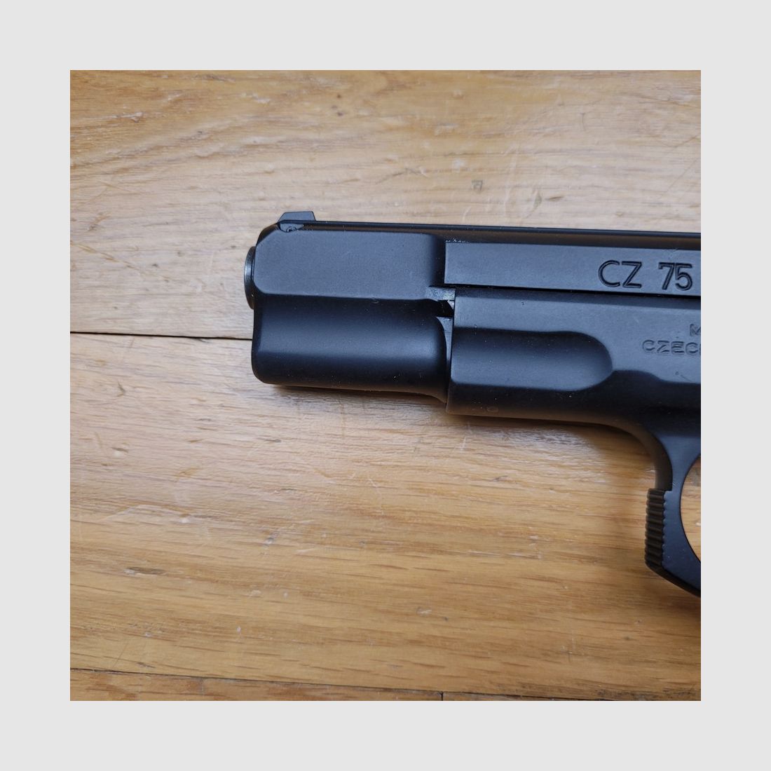 Gebrauchte Pistole CZ75 – Modell B – Kaliber 9 x 19 – Vollstahl – Mechanischer und äußerer Zustand einwandfrei – Ausgezeichneter Zustand, Bild 15 von 16