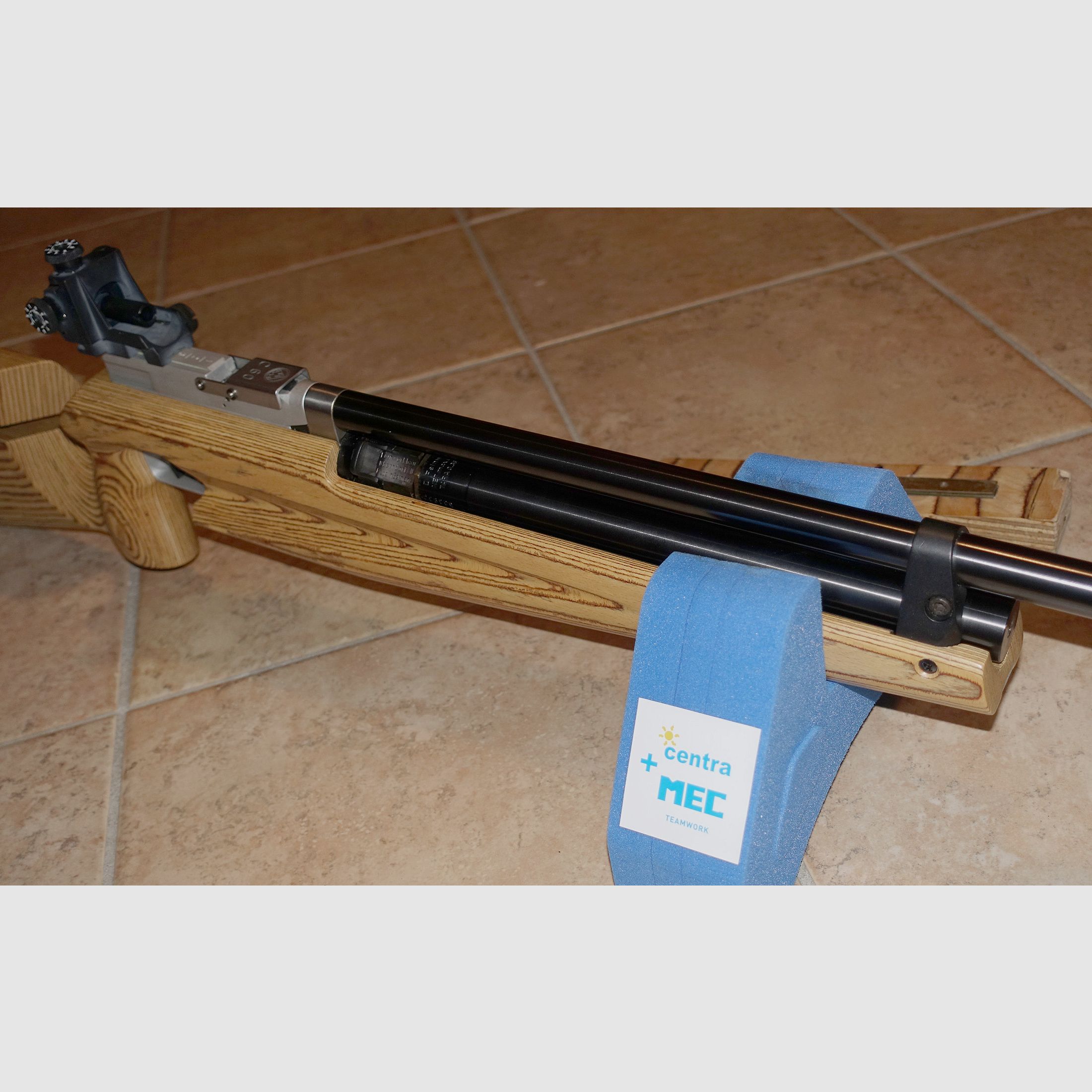 Matchgewehr Feinwerkbau Mod. C60 + 2x Kartusche + Fülladapter