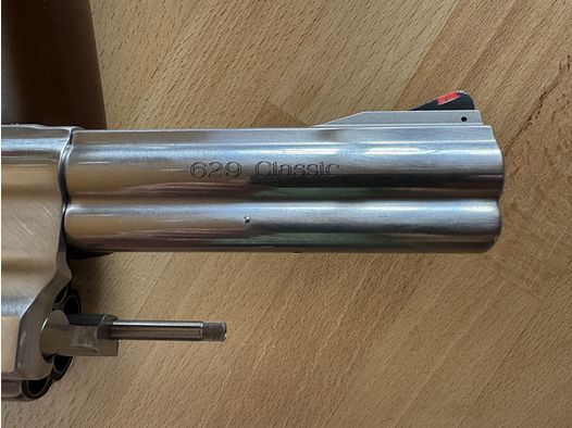 Smith & Wesson 629 Classic, .44 Mag, 5"-Lauf. Gebrauch,neuwertig