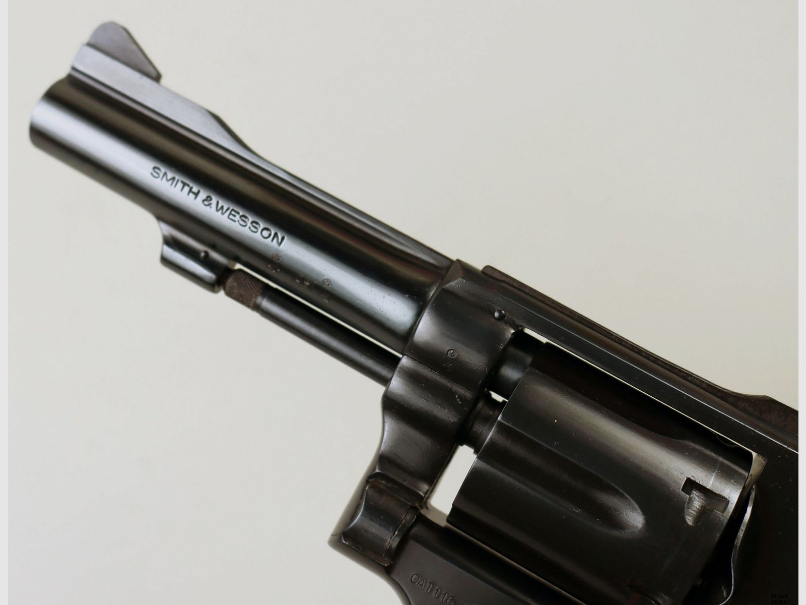 Revolver Smith & Wesson mod. 15-4 cal. 38Sp matr. 88K5128, immagine 6 di 12