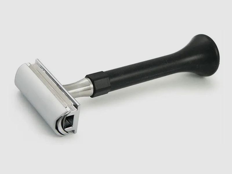 Afeitadora PUMA 4Shave con mango FLEX negro de silicona