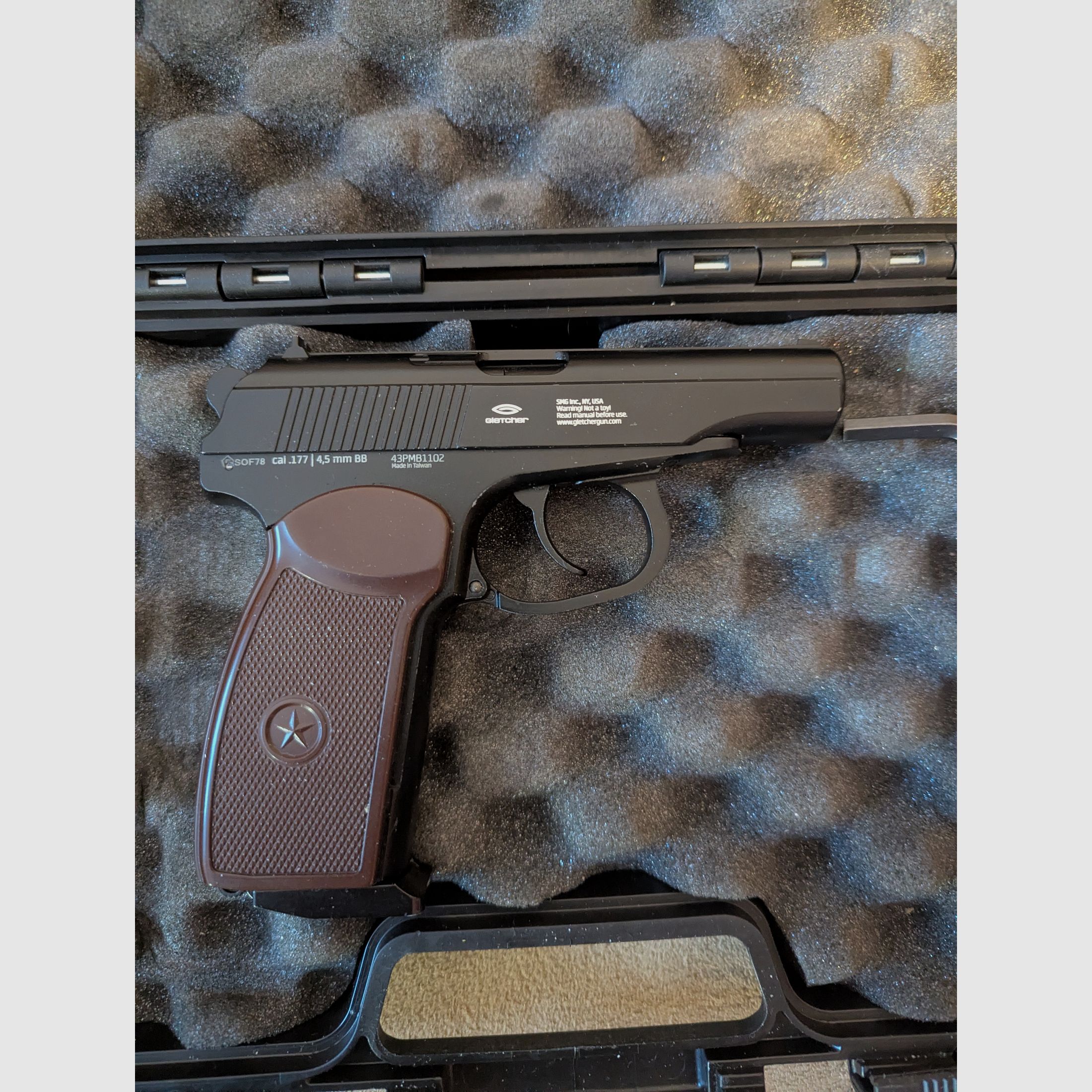 CO2 pistol Makarov with plowback