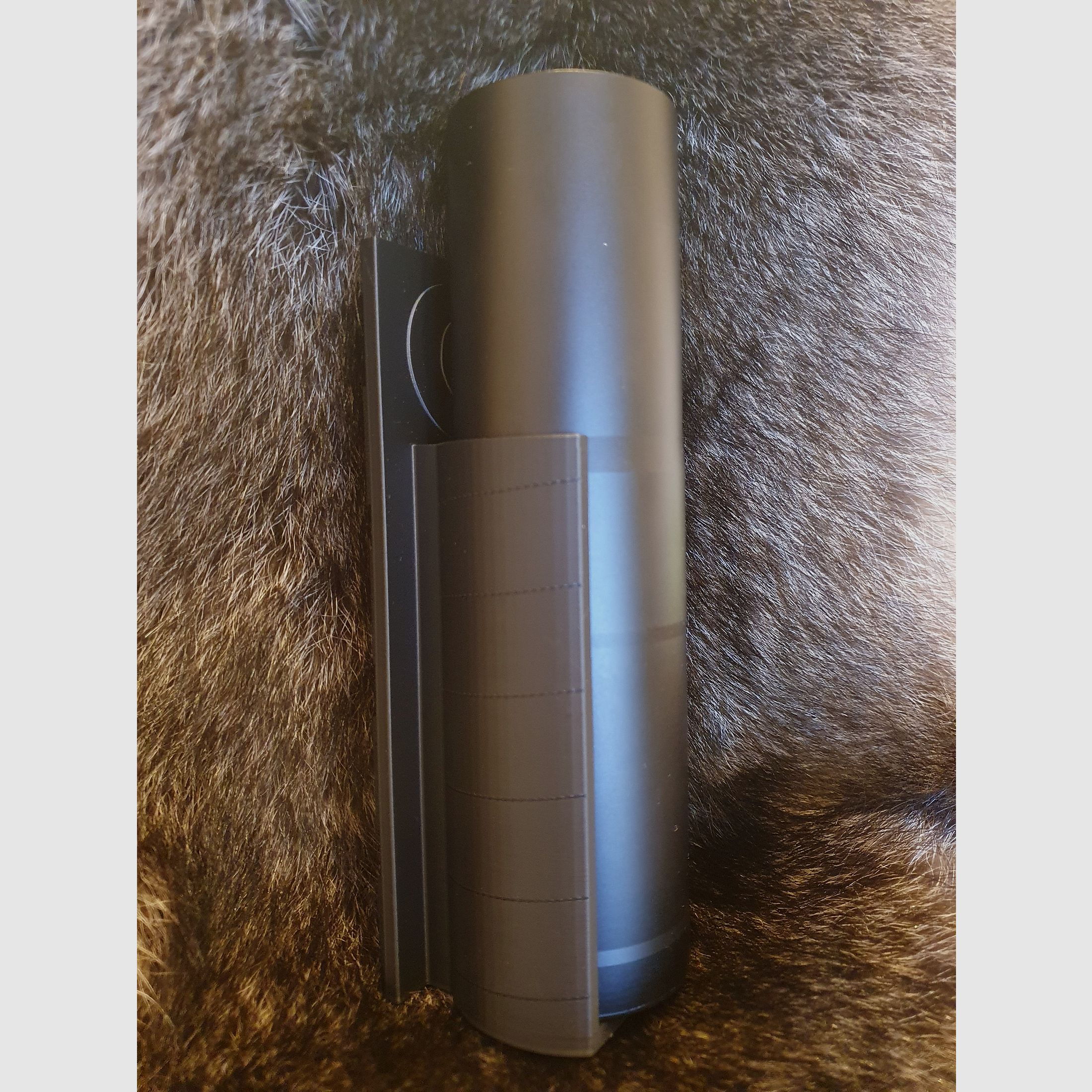 Schalldämpferhalterung