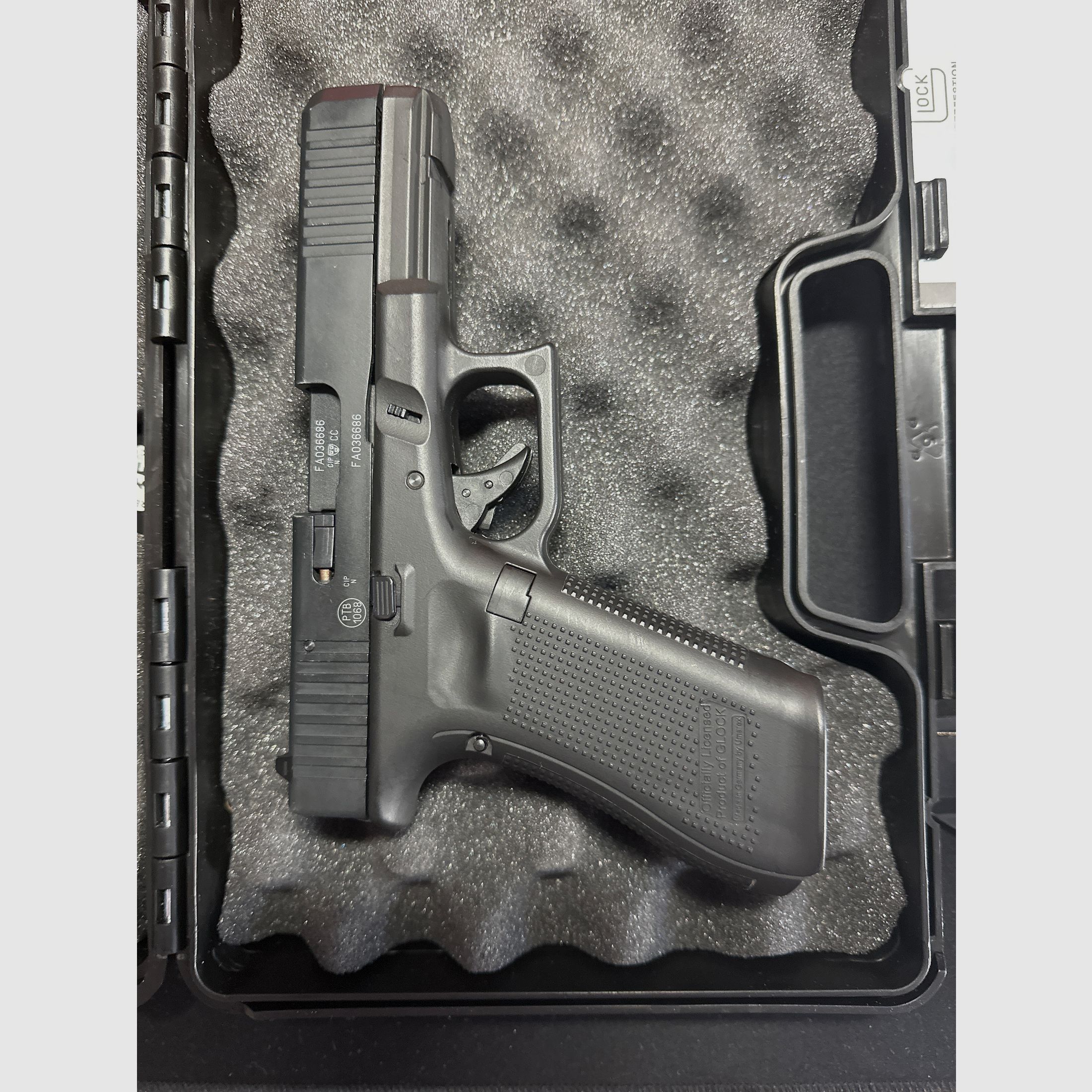 Glock 17 Gen. 5 9mm P.A.K. Pistole