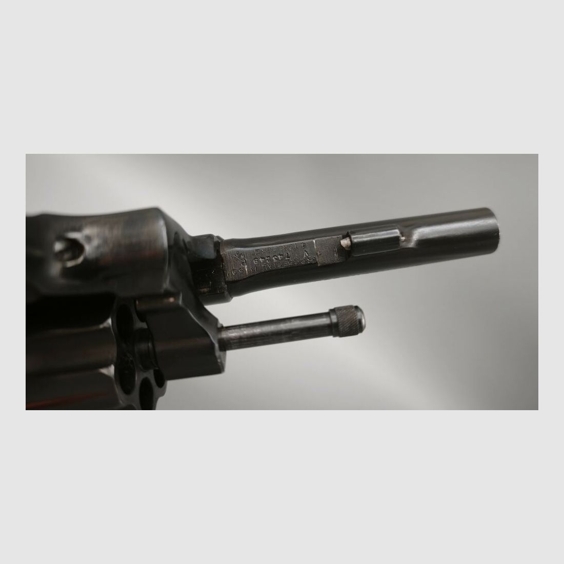Smith & Wesson S&W Victory Revolver .38Special umgebaut bei Parker Hale .38Special