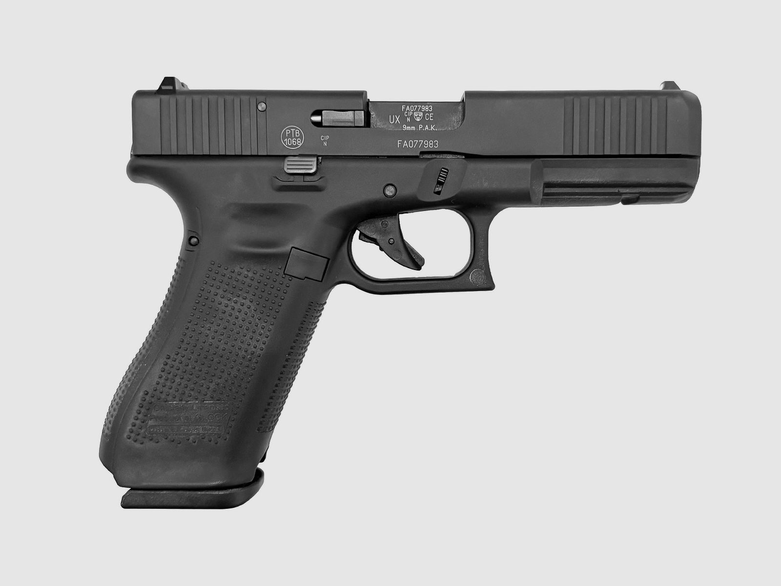 Glock 17 Gen5 blank firing pistol 9mm P.A.K. black - NEW