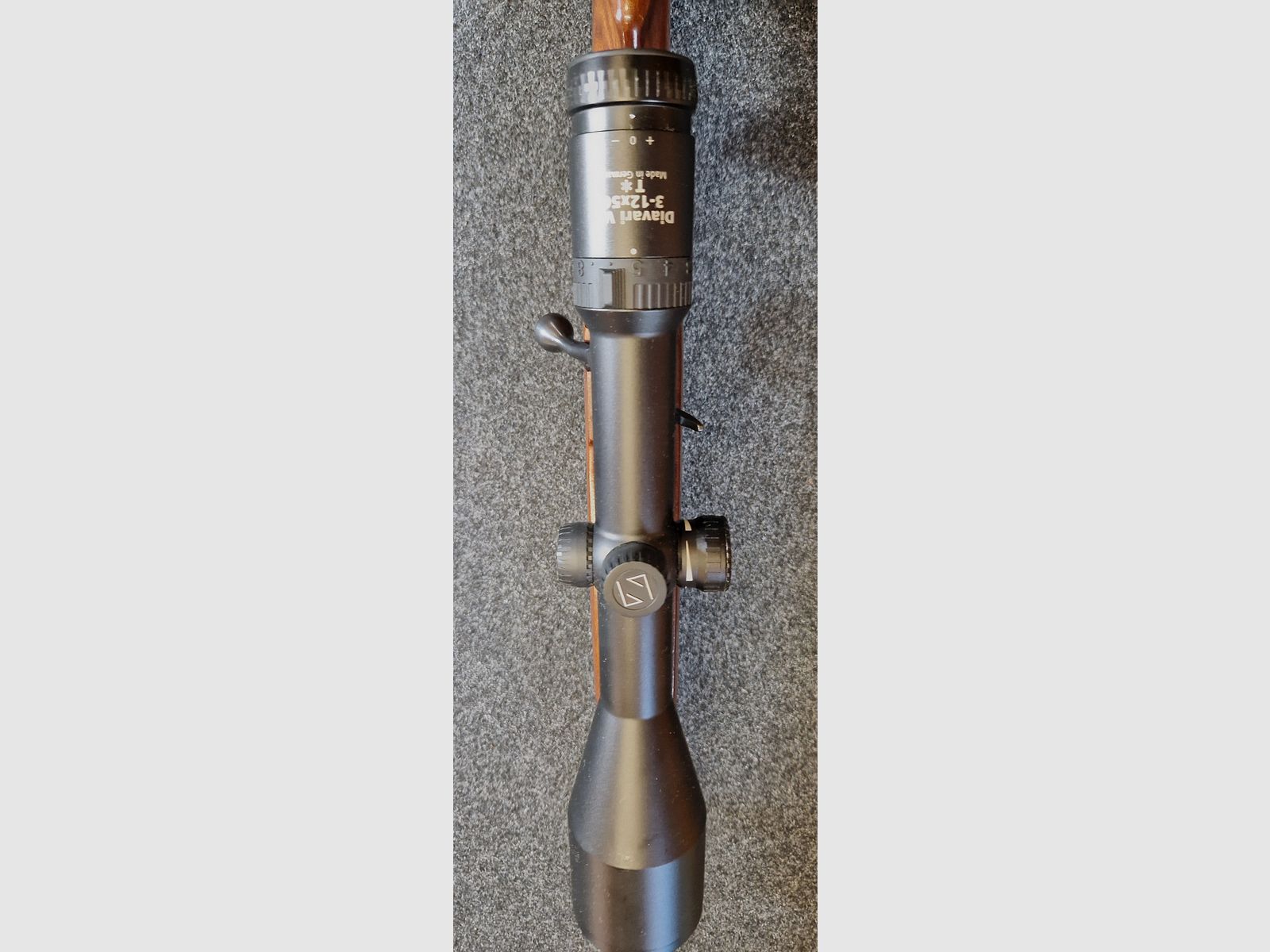 Bolt-action rifle Brünner ZKK 601 Cal .308 rear sight and front sight, or mounted 155-mm Picatinny rail or Zeiss Diavari V M 3-12x56 T*